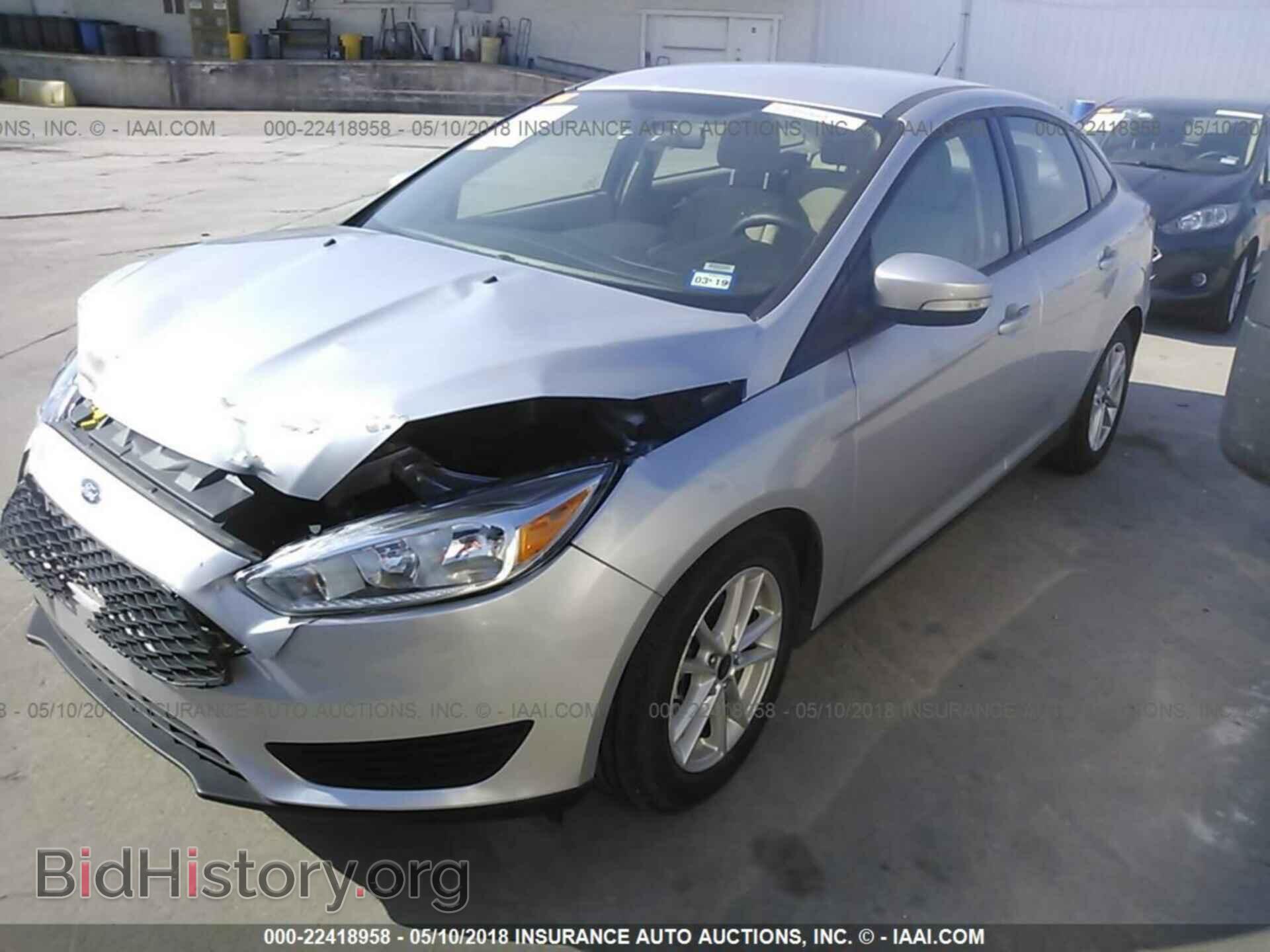 2017 Ford Focus - VIN: 1FADP3F20HL249597 - Фото 2