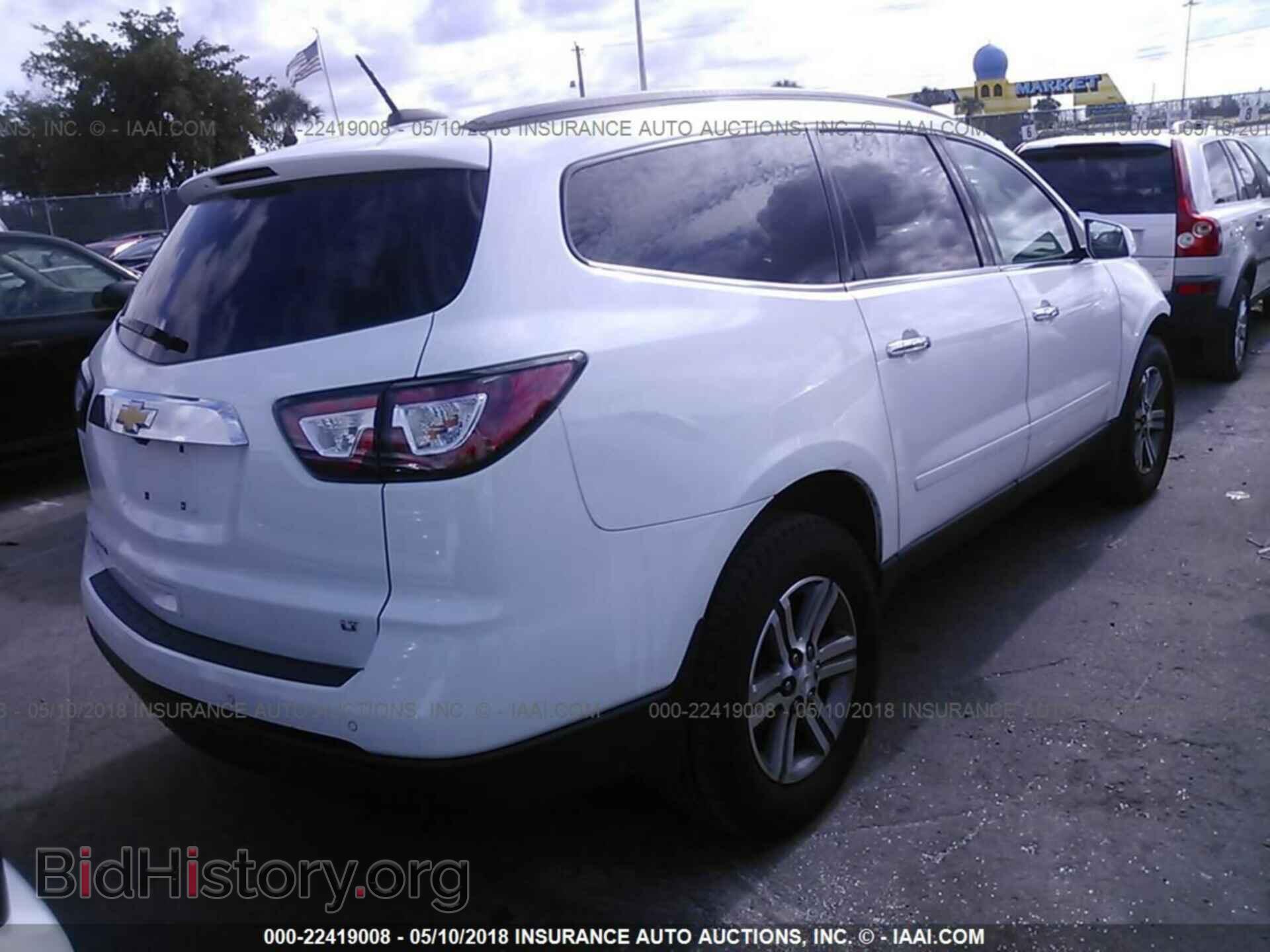 2017 Chevrolet Traverse - VIN: 1GNKRGKD4HJ105743 - Фото 4