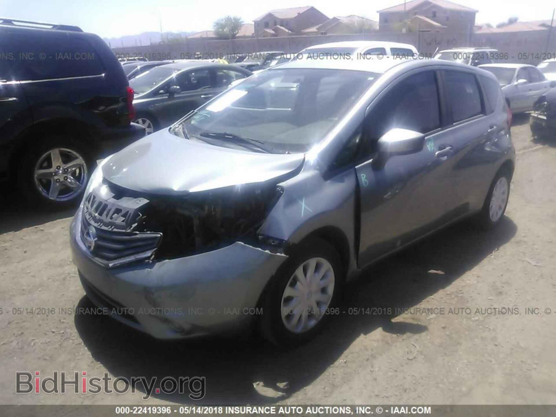 2015 Nissan Versa note - VIN: 3N1CE2CP9FL423855 - Фото 2