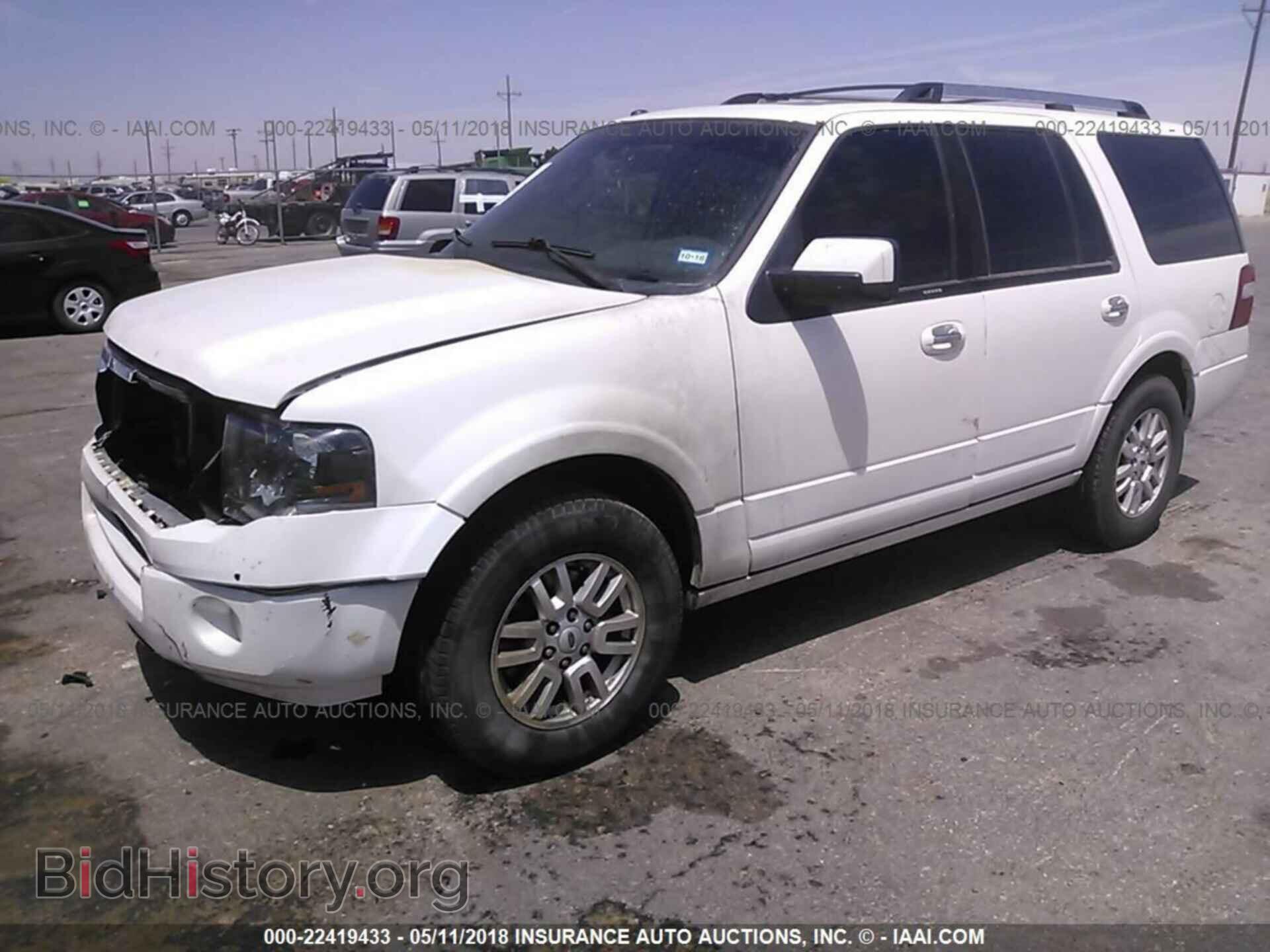 2013 Ford Expedition - VIN: 1FMJU2A50DEF47630 - Фото 2