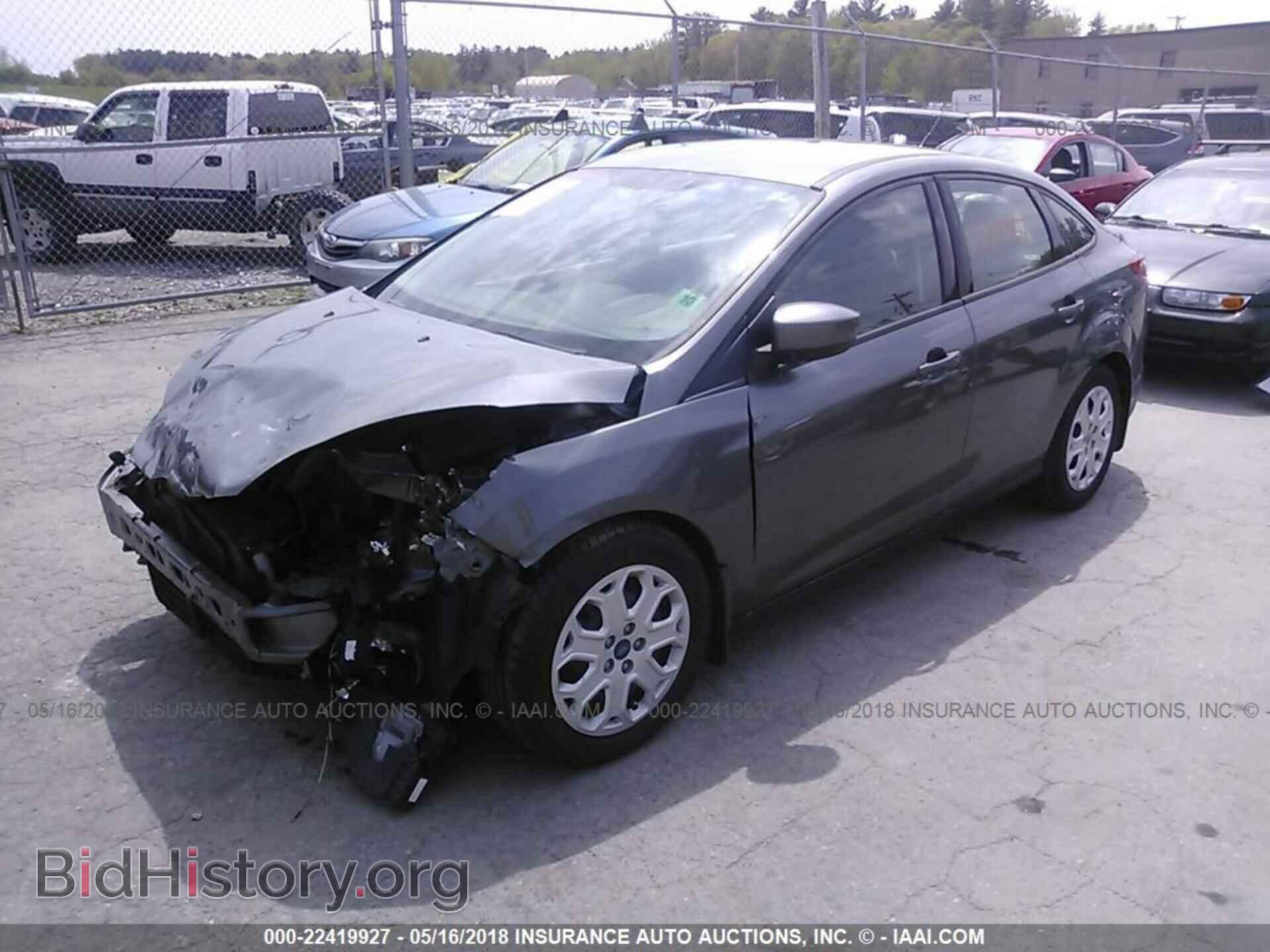 2012 Ford Focus - VIN: 1FAHP3F26CL351349 - Photo 2