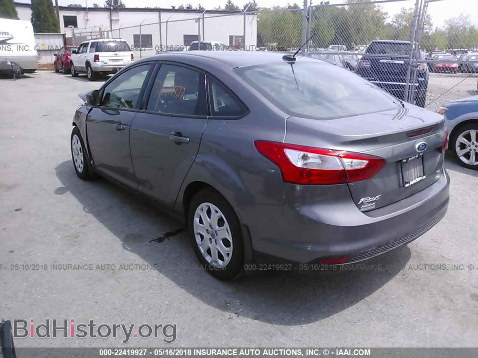 2012 Ford Focus - VIN: 1FAHP3F26CL351349 - Photo 3