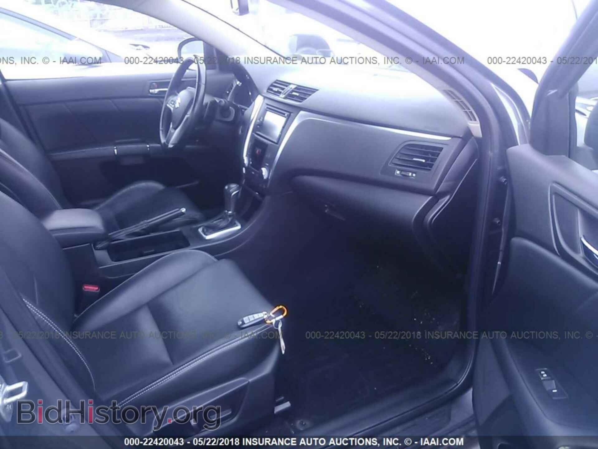 2013 Suzuki Kizashi - VIN: JS2RF9A84D6100058 - Photo 5
