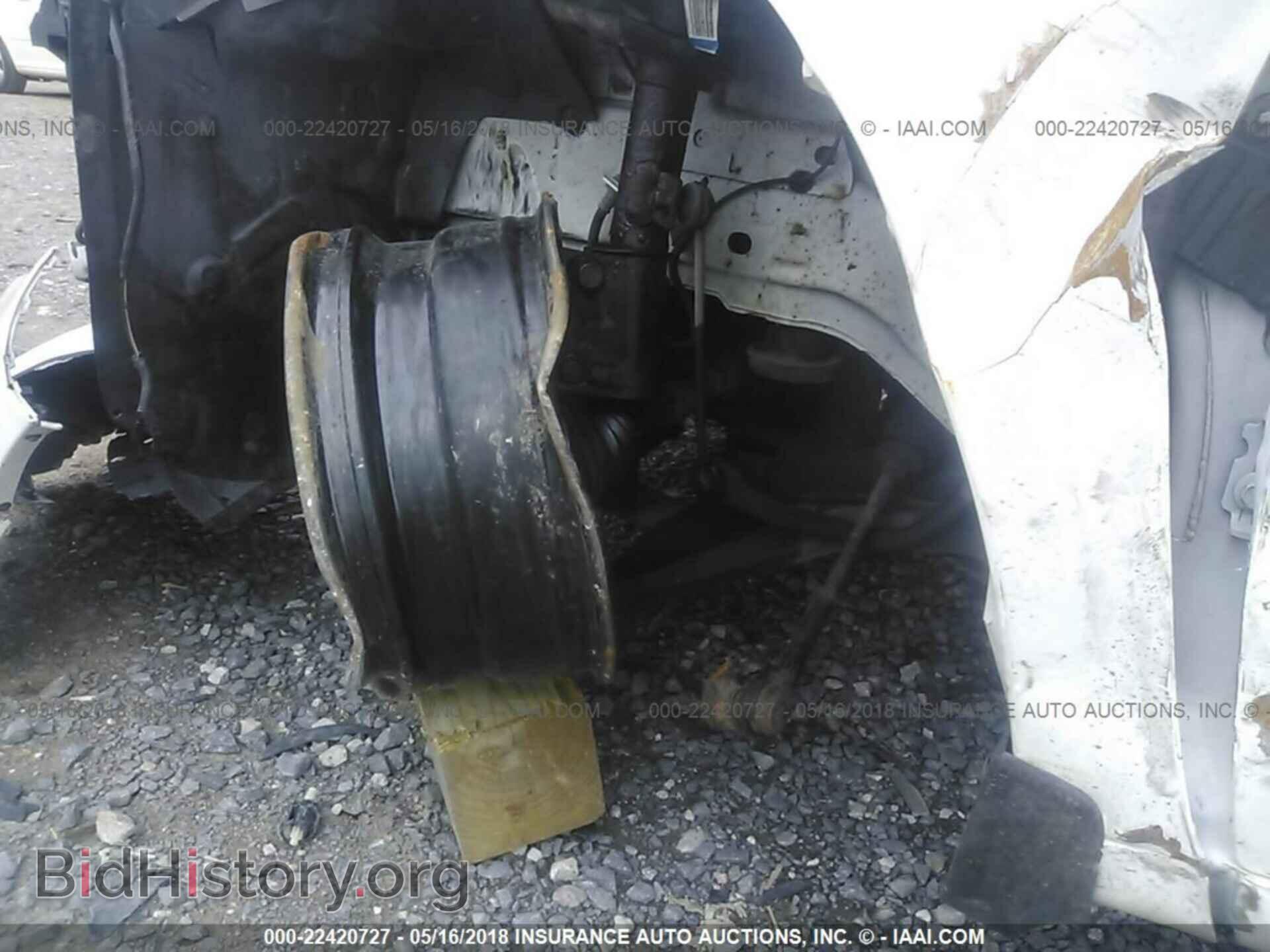 2013 Chrysler 200 - VIN: 1C3CCBABXDN624126 - Photo 6