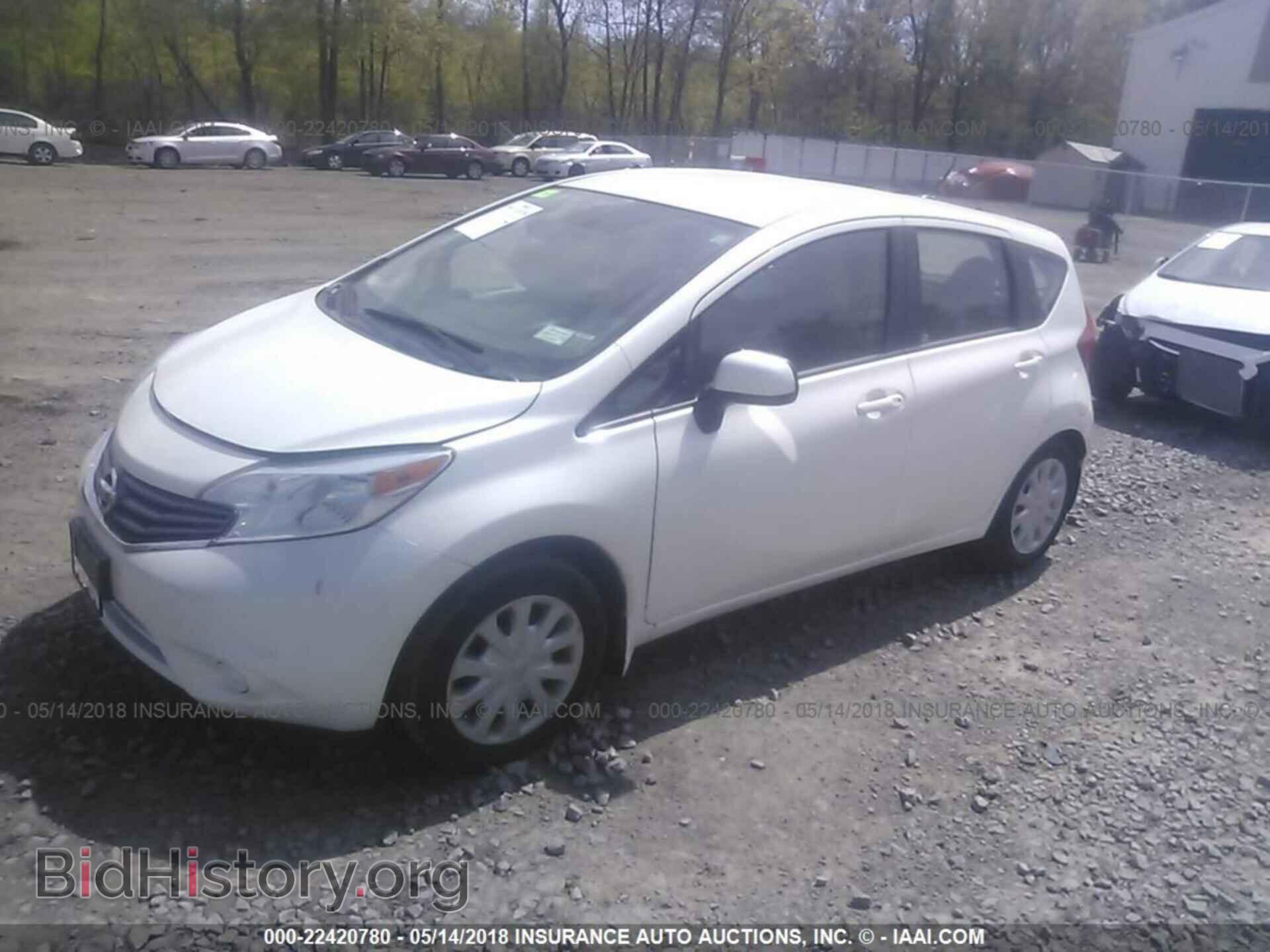 2014 Nissan Versa note - VIN: 3N1CE2CP7EL357174 - Фото 2