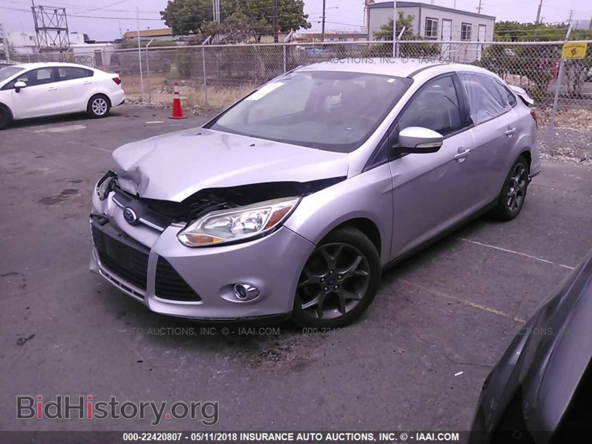 2013 Ford Focus - VIN: 1FADP3F26DL252675 - Фото 2