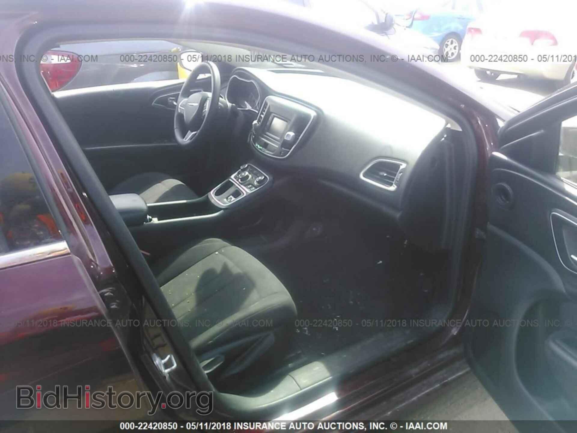 2016 Chrysler 200 - VIN: 1C3CCCAB8GN106154 - Photo 5
