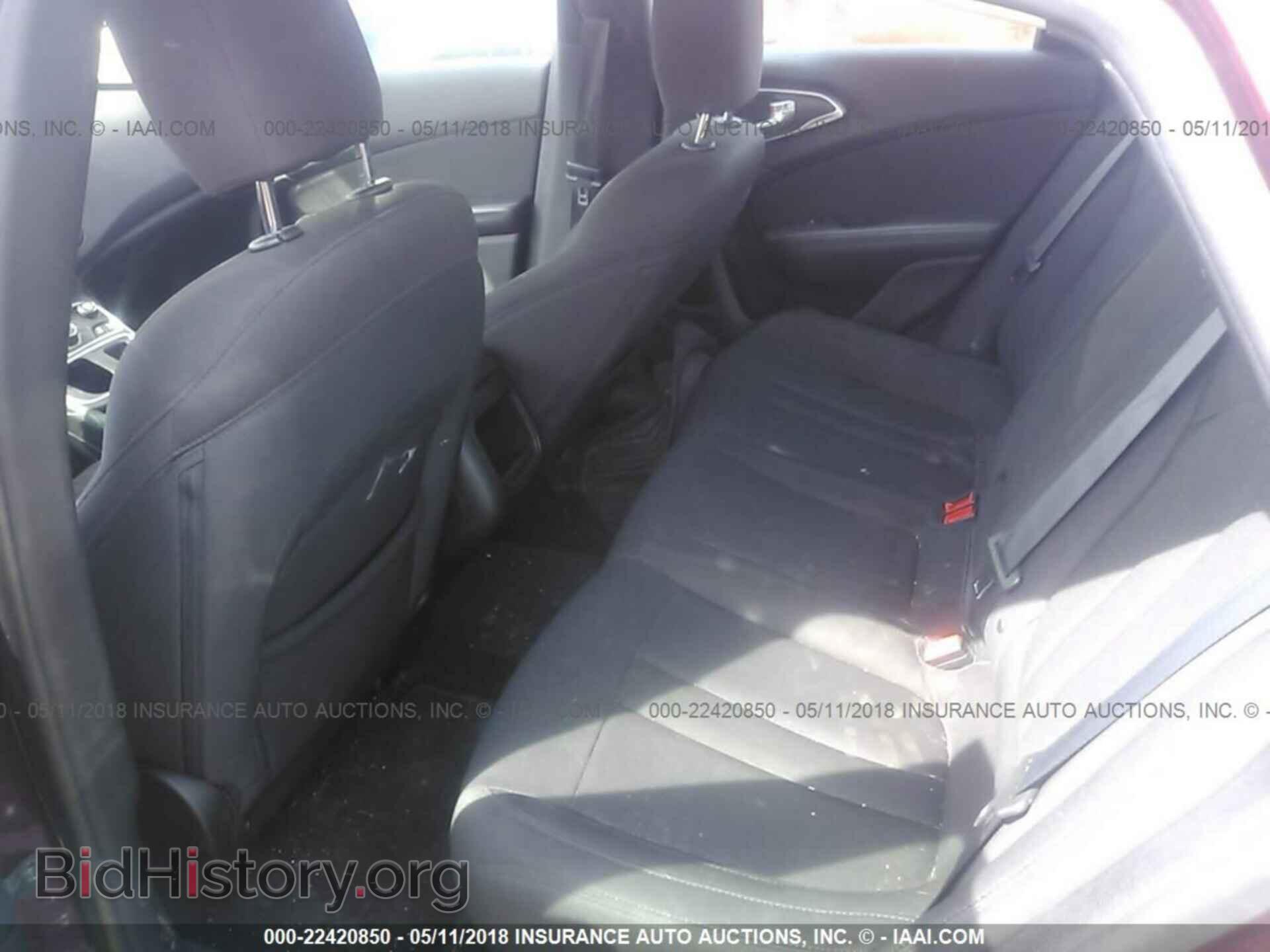 2016 Chrysler 200 - VIN: 1C3CCCAB8GN106154 - Photo 8