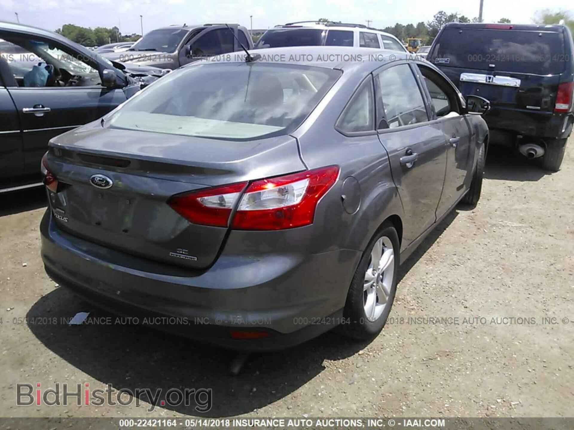 2014 Ford Focus - VIN: 1FADP3F29EL457859 - Photo 4