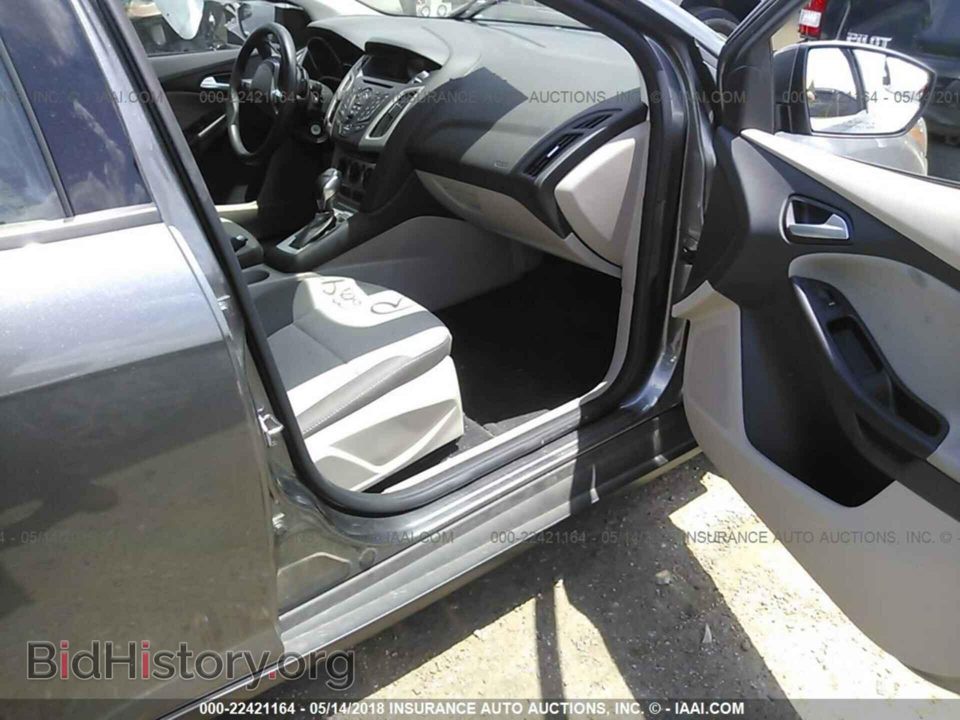2014 Ford Focus - VIN: 1FADP3F29EL457859 - Photo 5