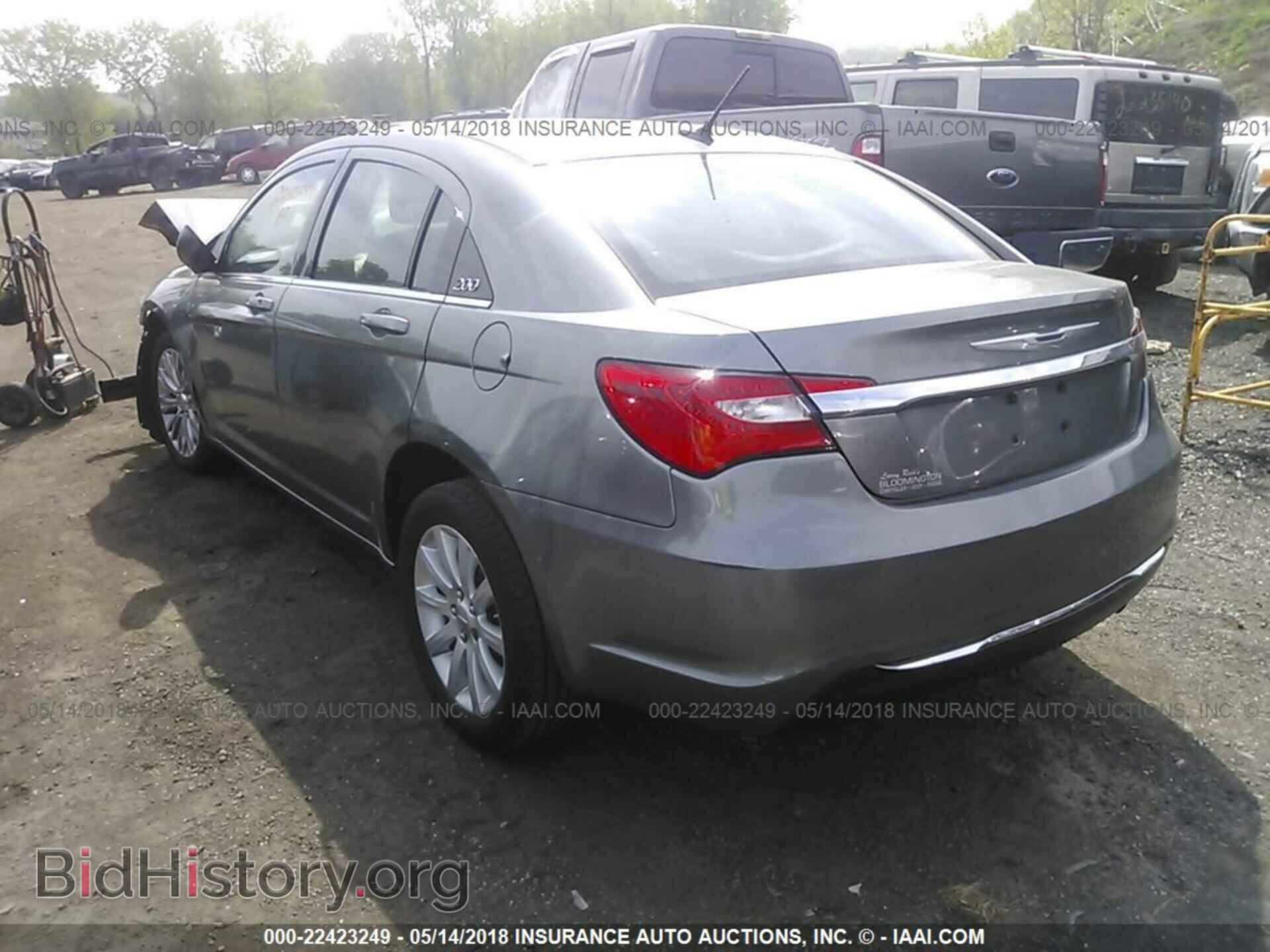 2013 Chrysler 200 - VIN: 1C3CCBBB5DN553495 - Photo 3