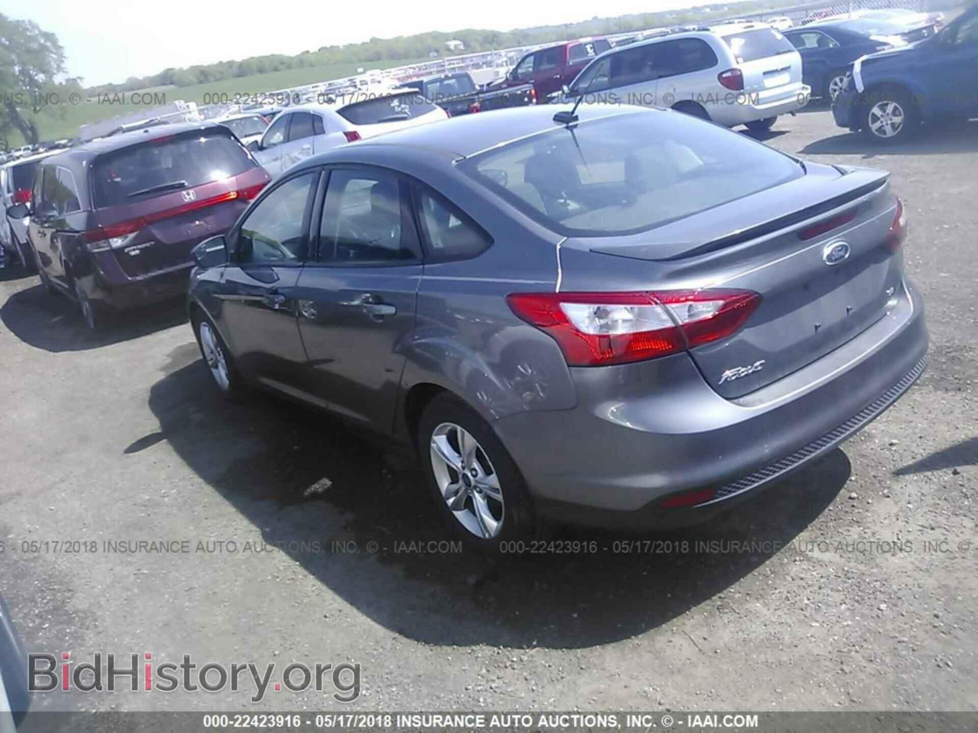 2012 Ford Focus - VIN: 1FAHP3F27CL166498 - Photo 3