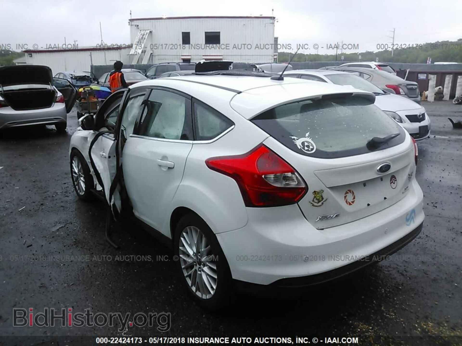 2012 Ford Focus - VIN: 1FAHP3M28CL474704 - Photo 3