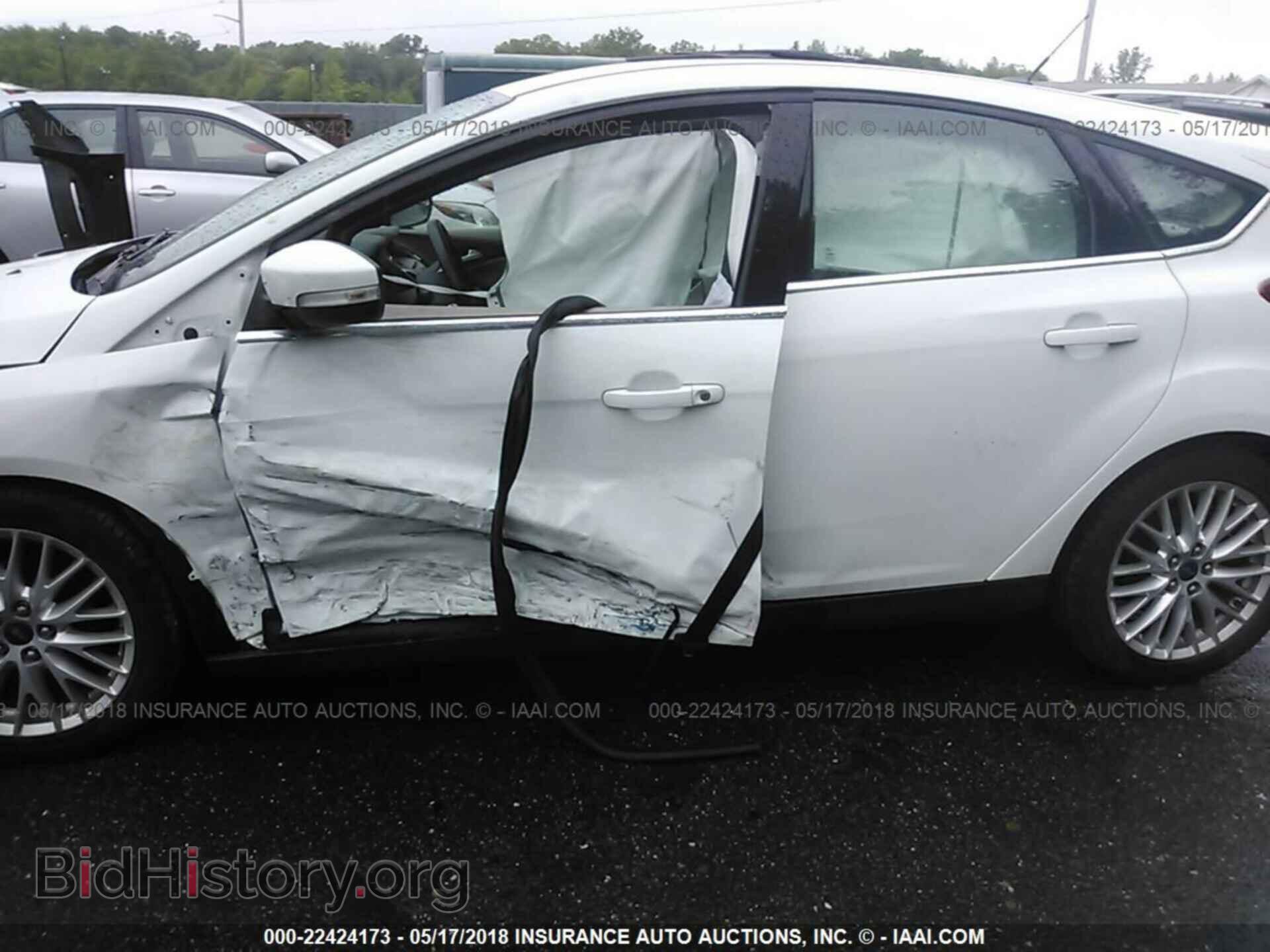 2012 Ford Focus - VIN: 1FAHP3M28CL474704 - Photo 6