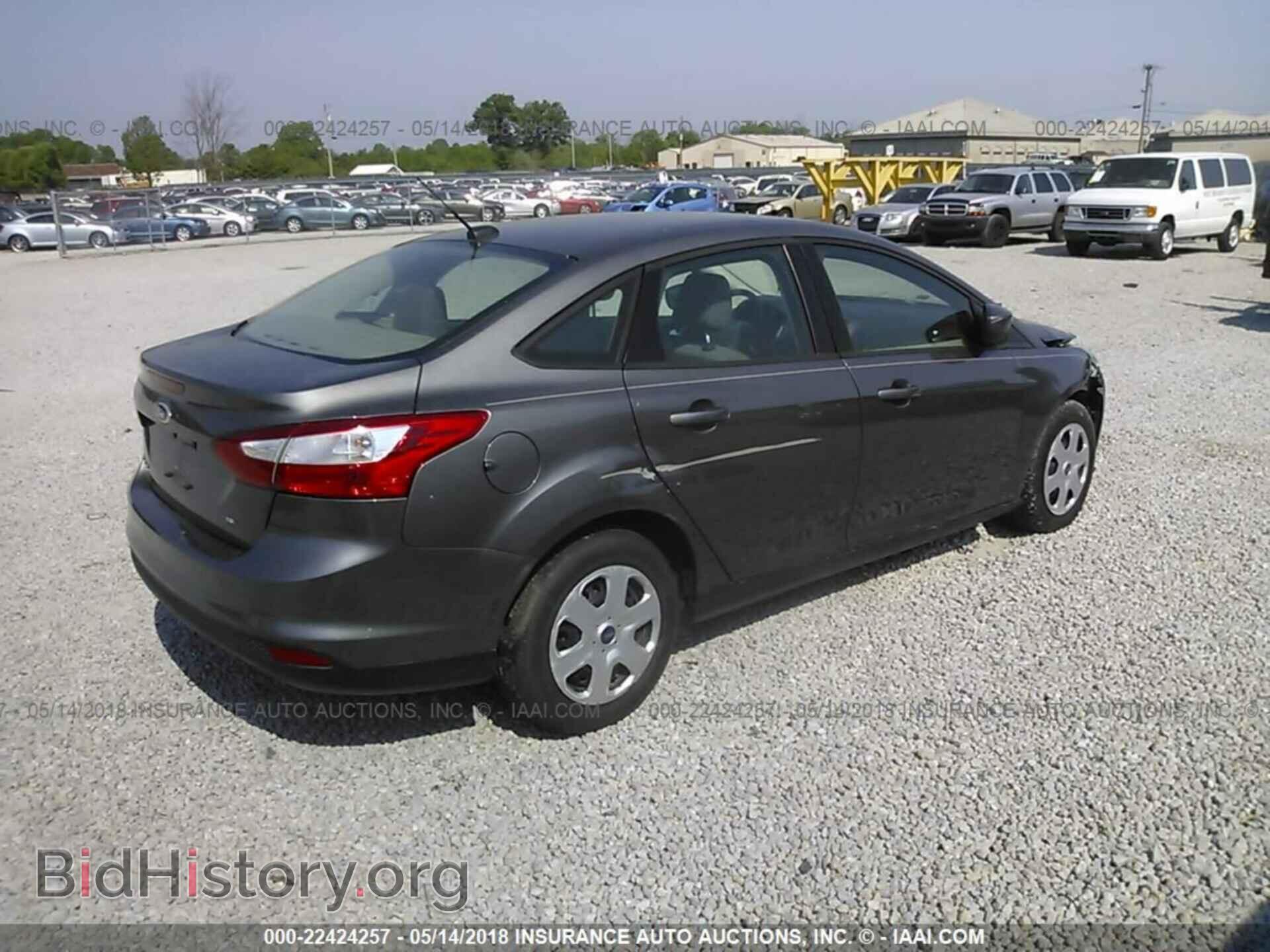 2012 Ford Focus - VIN: 1FAHP3F2XCL310917 - Photo 4