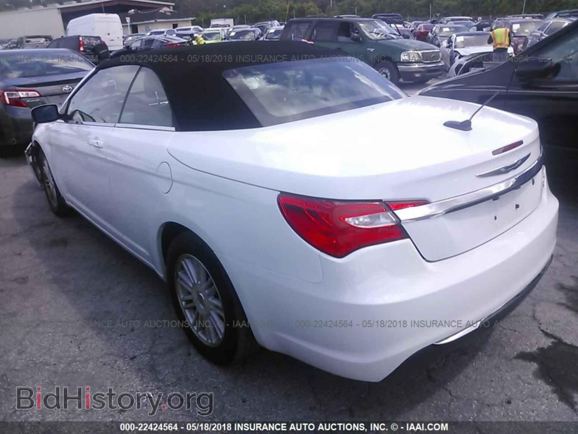 2013 Chrysler 200 - VIN: 1C3BCBGG7DN712047 - Photo 3