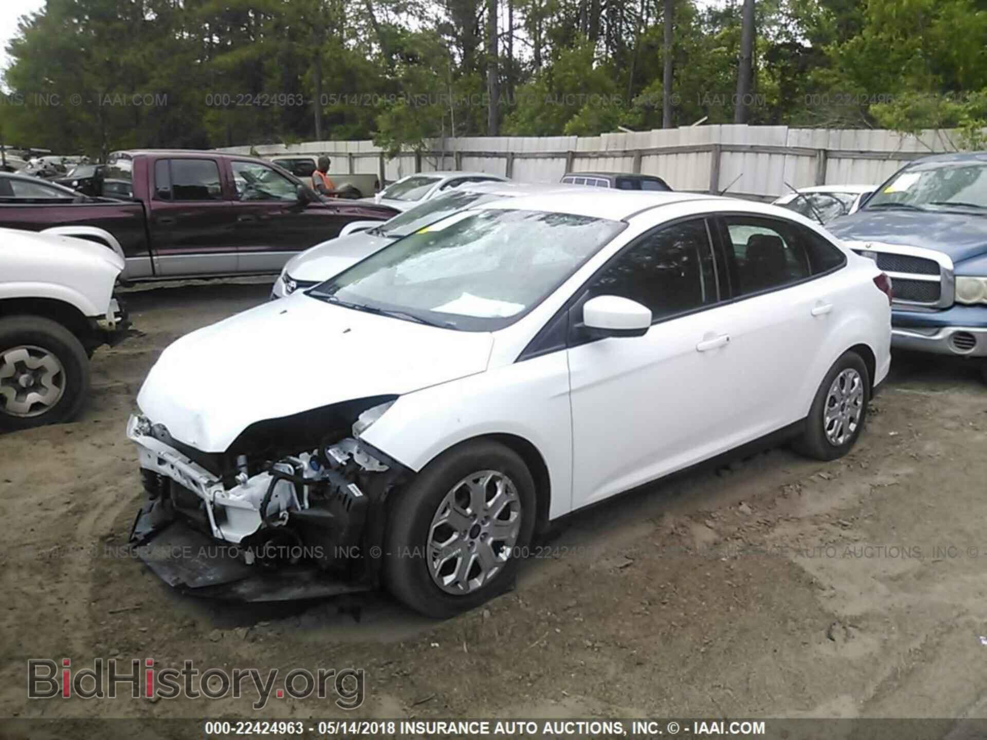 2012 Ford Focus - VIN: 1FAHP3F21CL270775 - Photo 2
