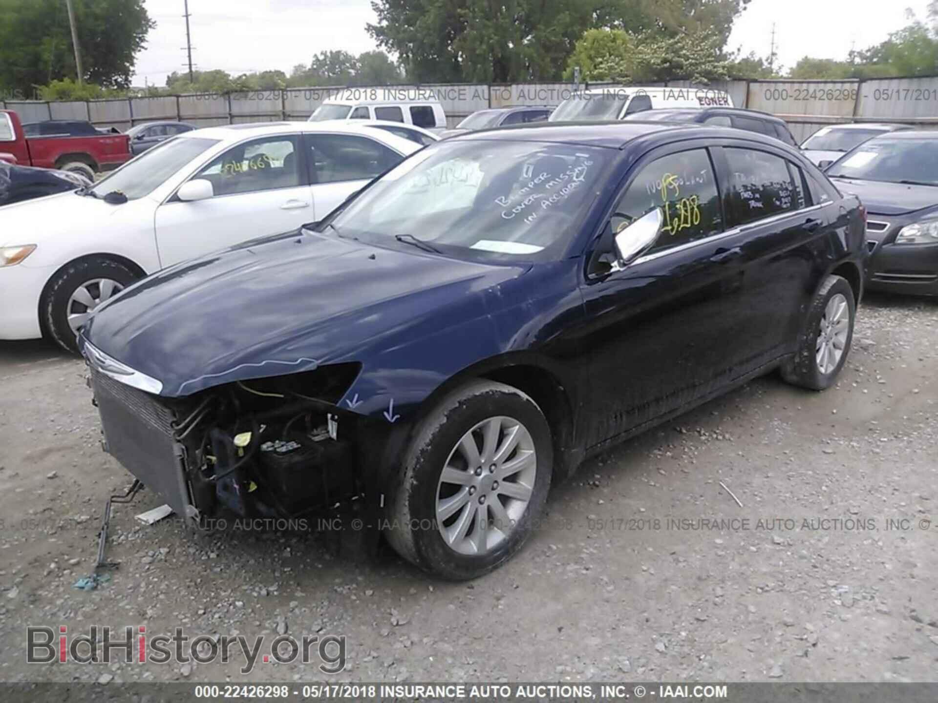 2013 Chrysler 200 - VIN: 1C3CCBBB7DN654408 - Photo 2