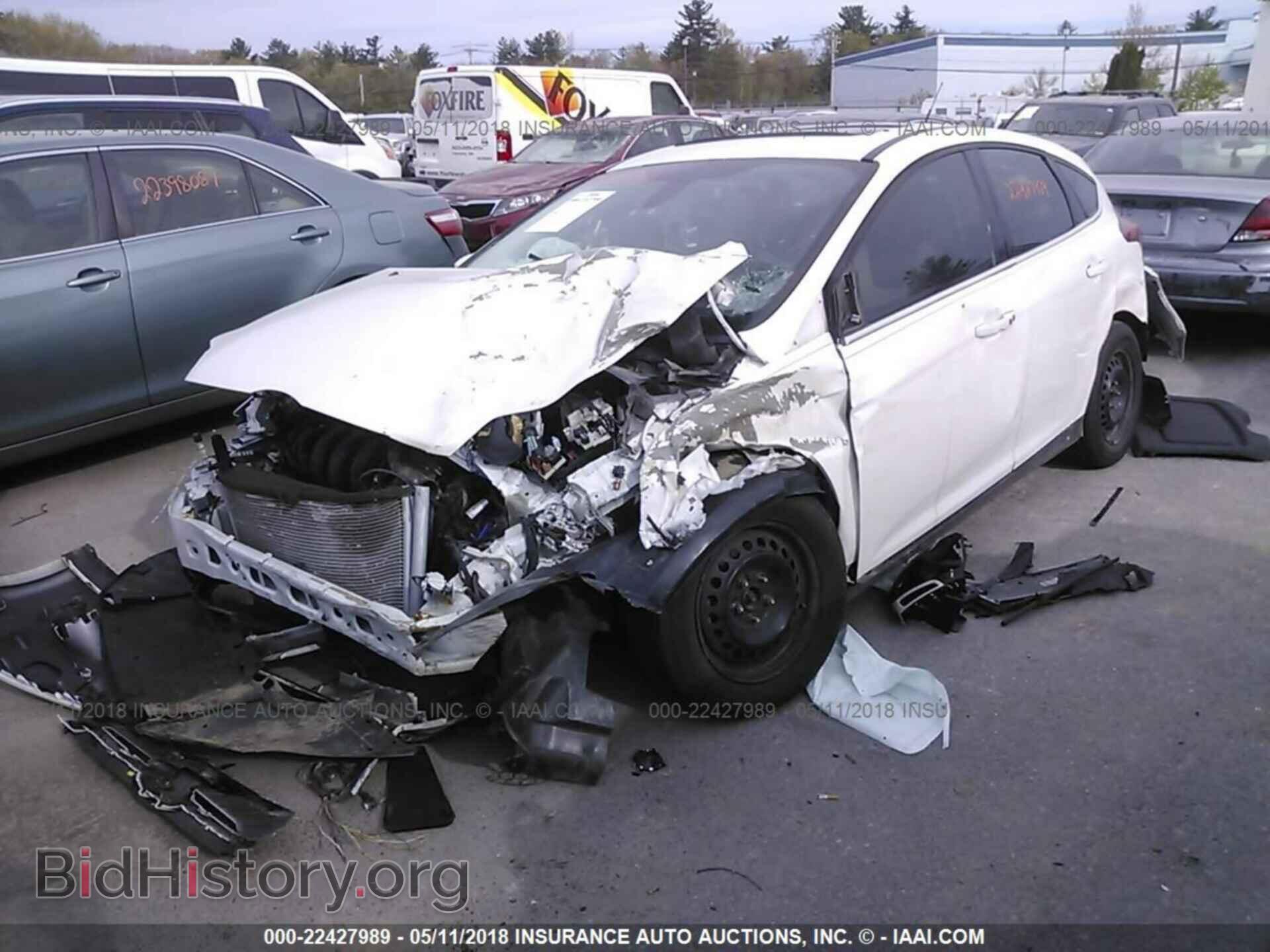 2012 Ford Focus - VIN: 1FAHP3N20CL264662 - Photo 2