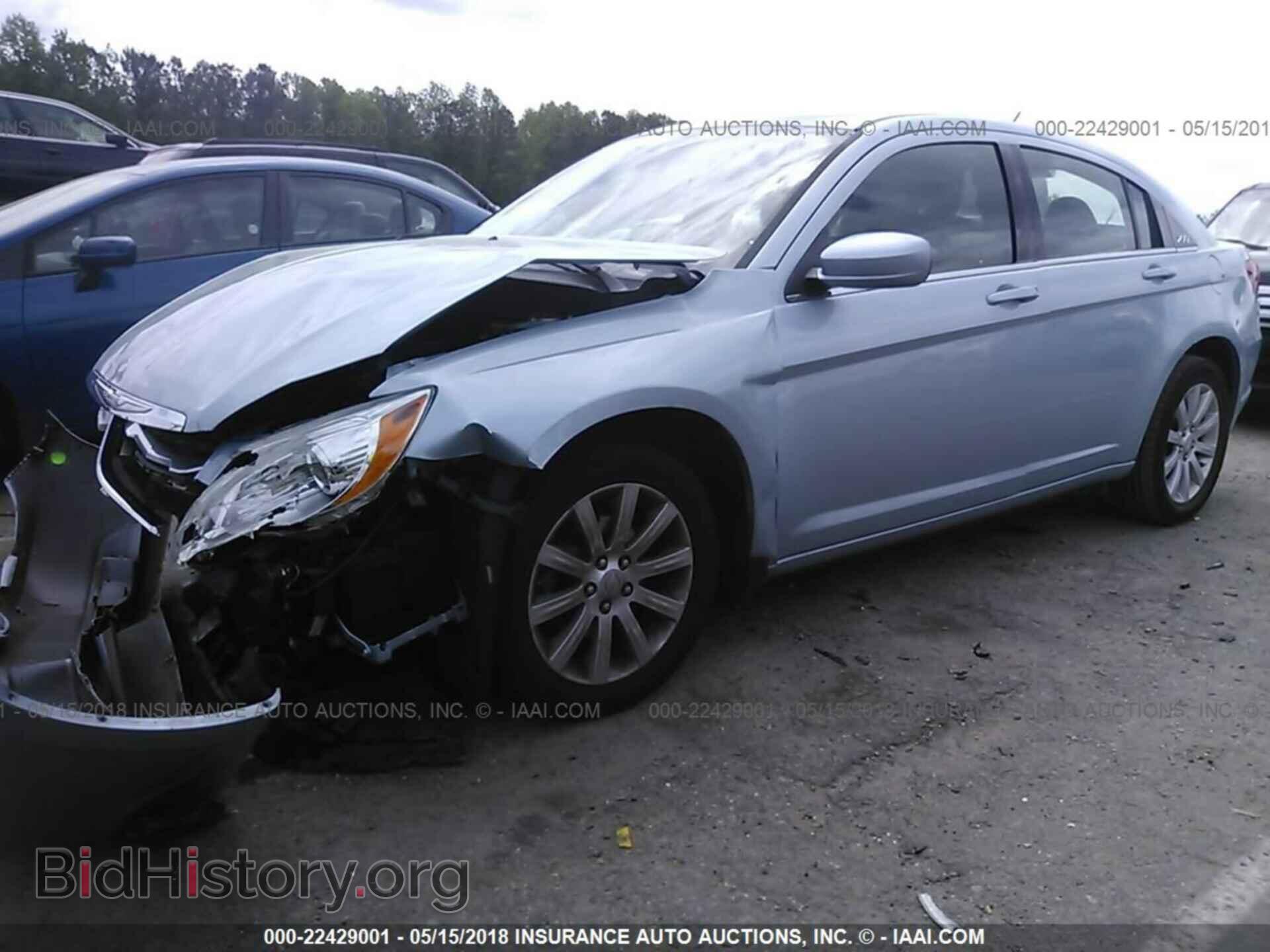 2012 Chrysler 200 - VIN: 1C3CCBBB0CN143251 - Фото 2