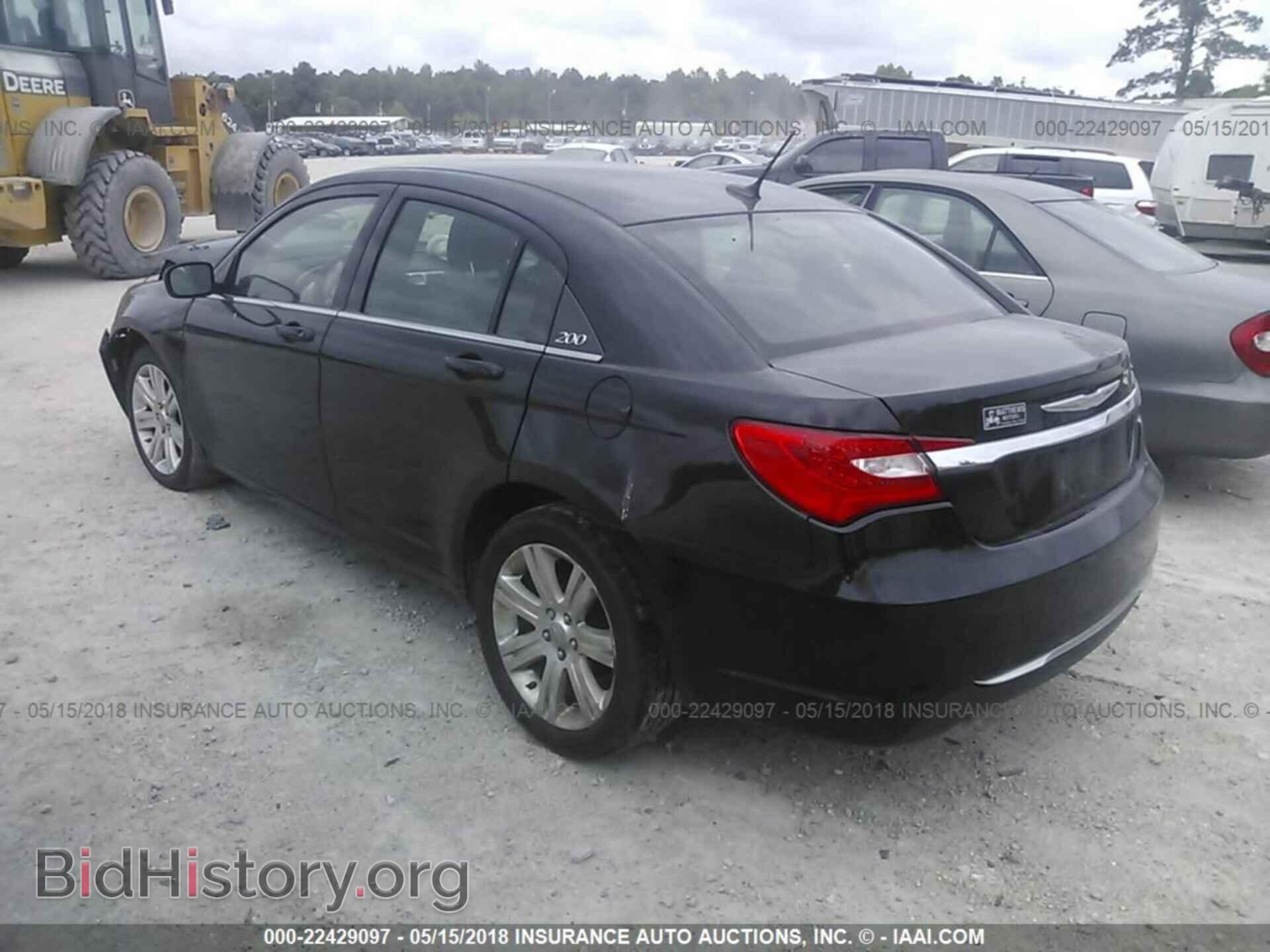 2013 Chrysler 200 - VIN: 1C3CCBAB7DN705259 - Photo 3