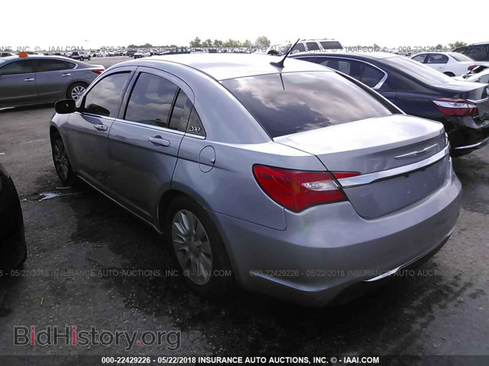 2013 Chrysler 200 - VIN: 1C3CCBAB0DN641310 - Фото 3