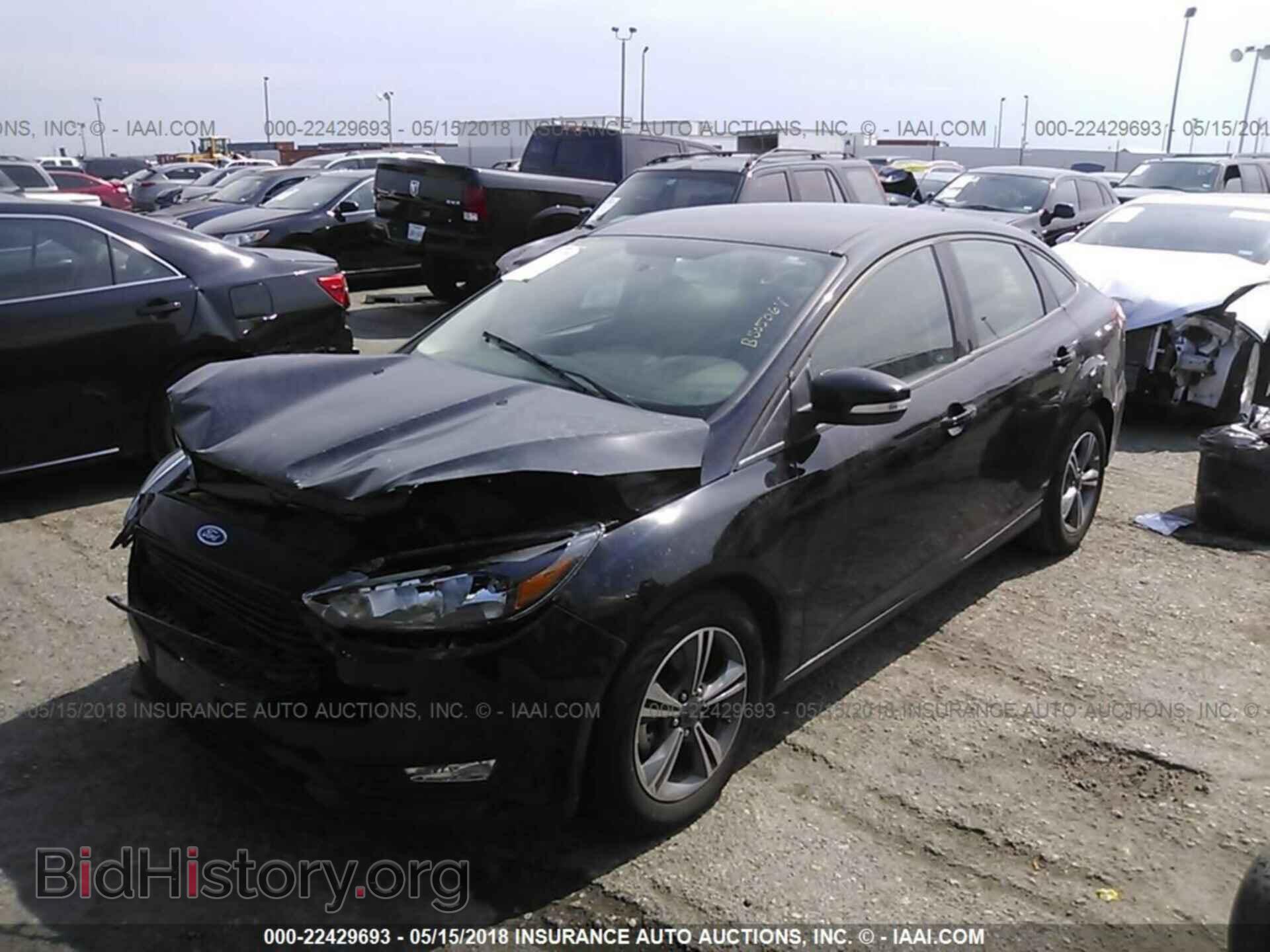 2017 Ford Focus - VIN: 1FADP3FE2HL309843 - Фото 2