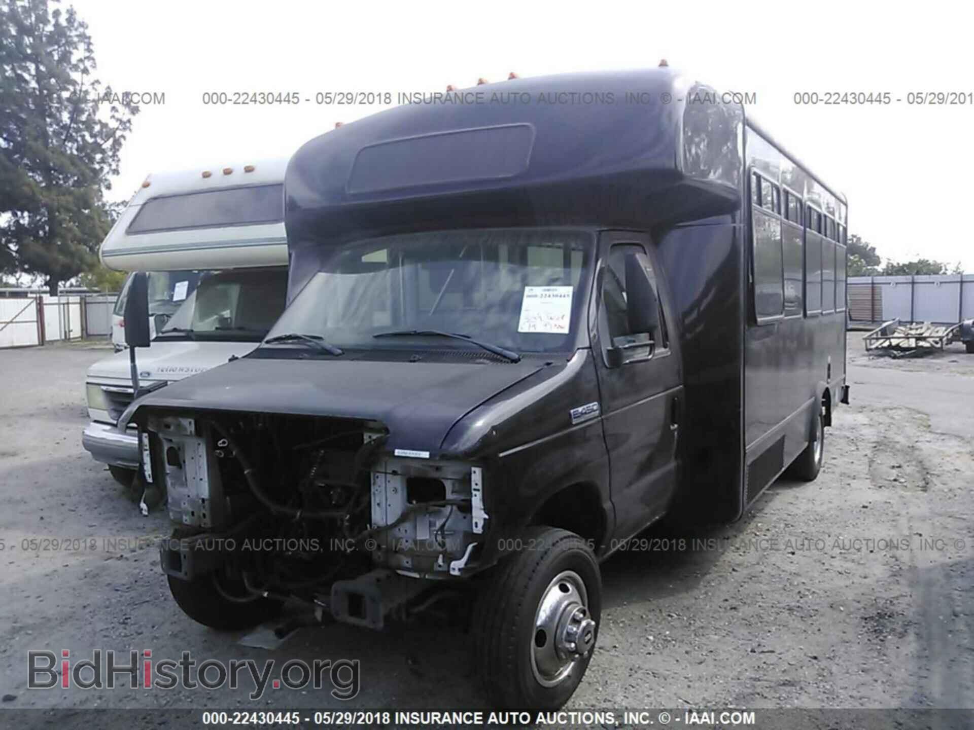 2011 Ford Econoline - VIN: 1FDFE4FSXADB01760 - Фото 2