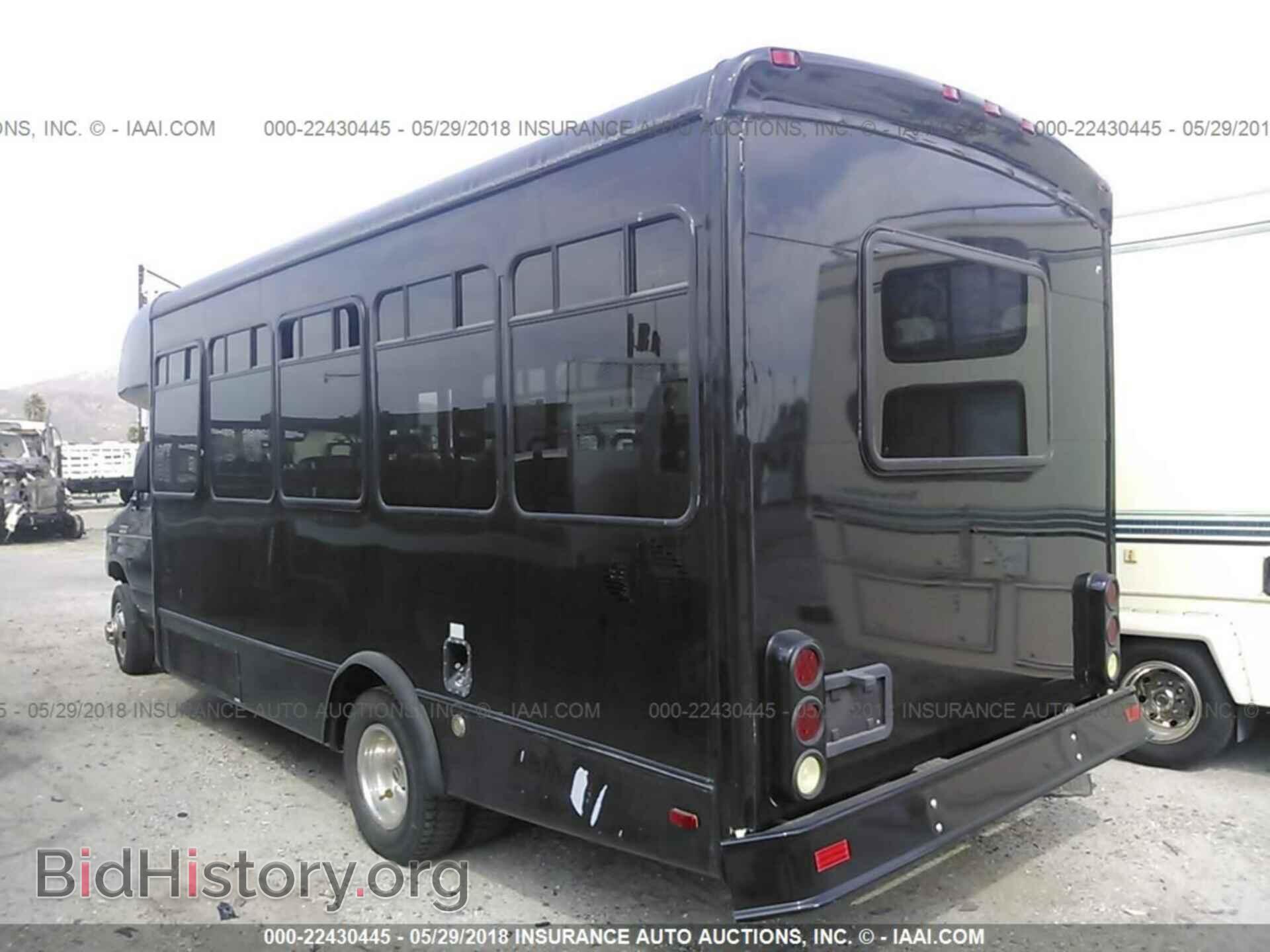 2011 Ford Econoline - VIN: 1FDFE4FSXADB01760 - Фото 3