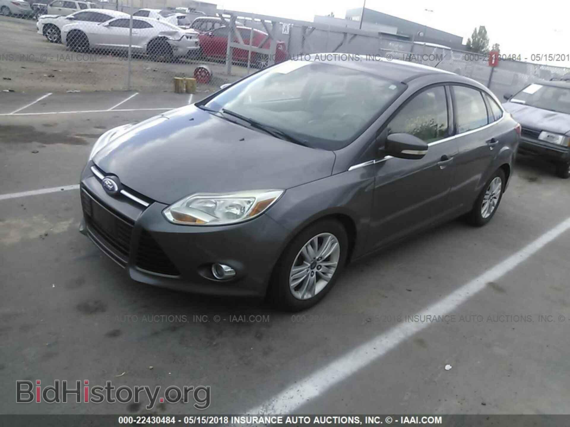 2012 Ford Focus - VIN: 1FAHP3H28CL211137 - Photo 2