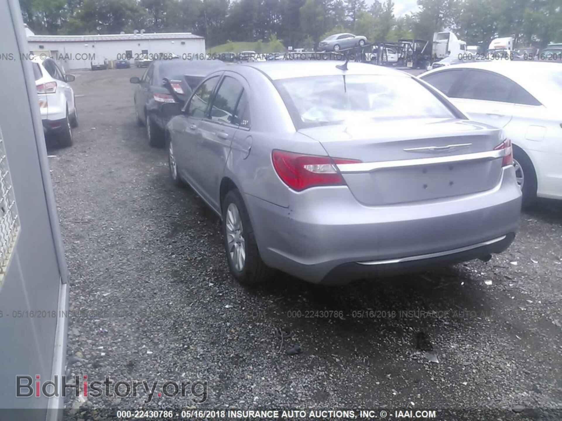 2013 Chrysler 200 - VIN: 1C3CCBAB6DN733909 - Фото 3