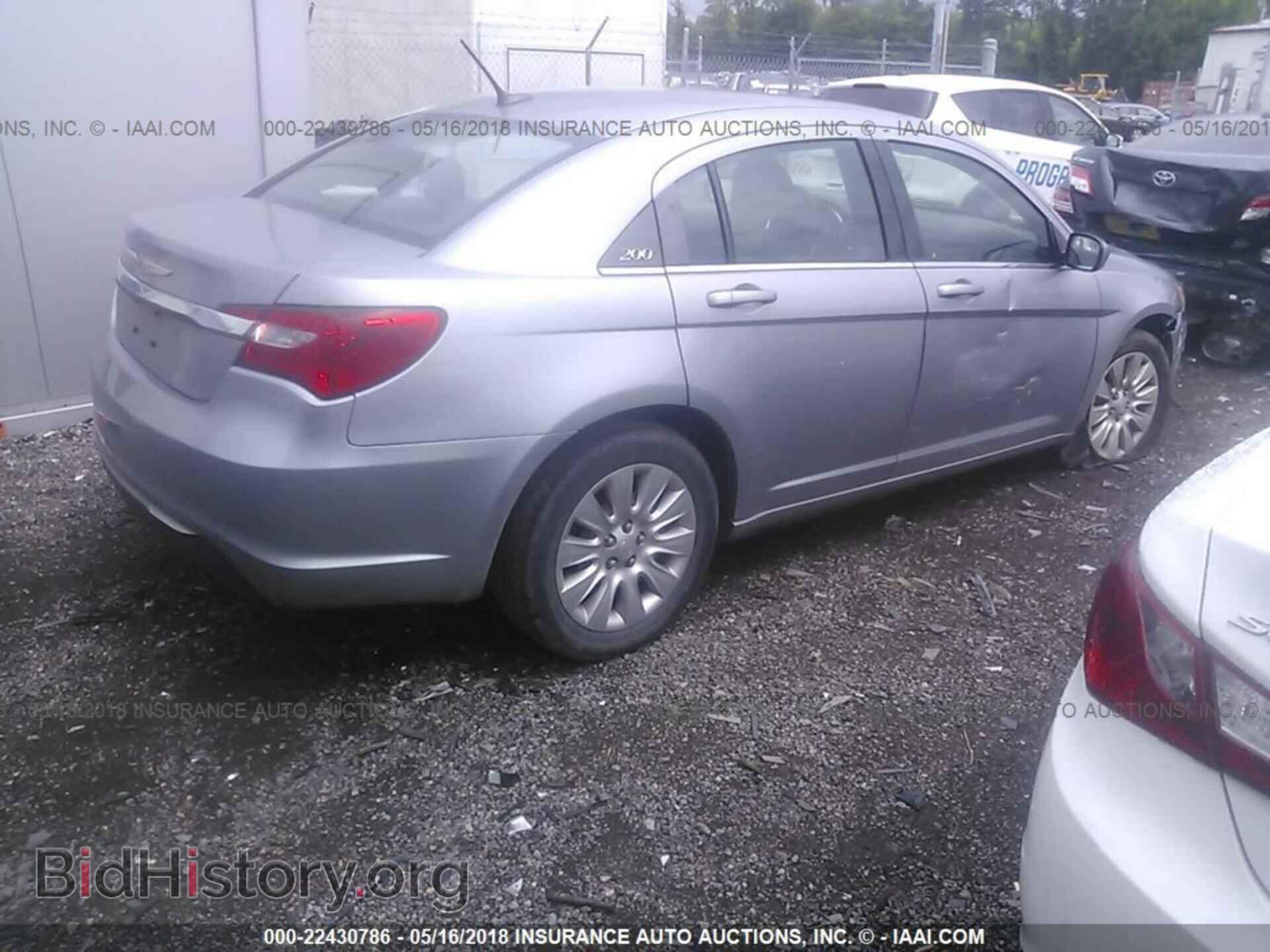 2013 Chrysler 200 - VIN: 1C3CCBAB6DN733909 - Фото 4