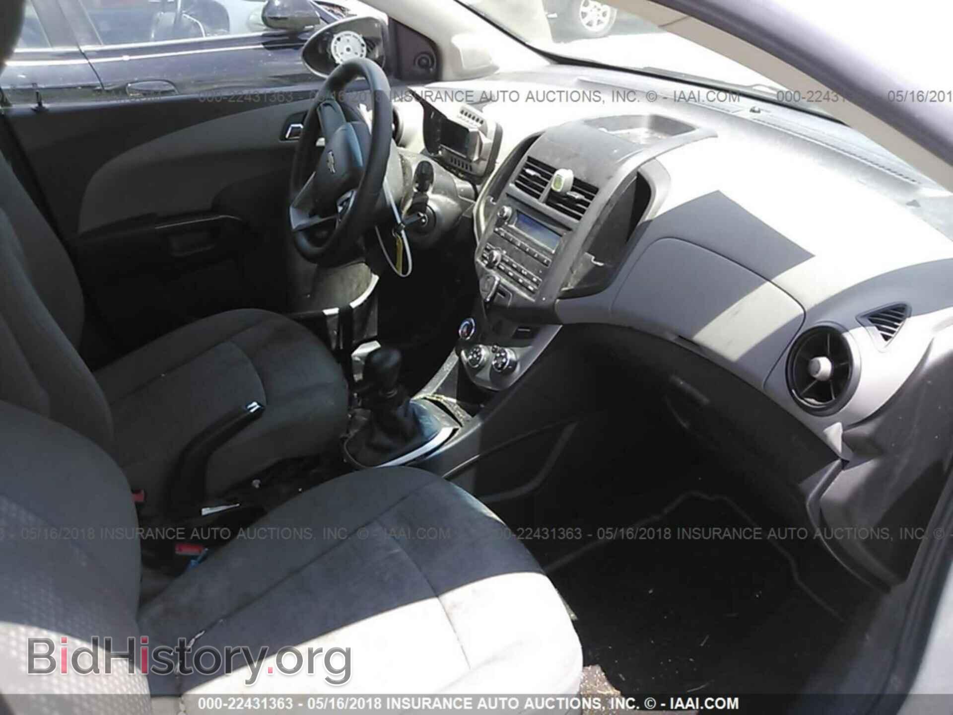 2014 Chevrolet Sonic - VIN: 1G1JB6SH4E4107419 - Фото 5