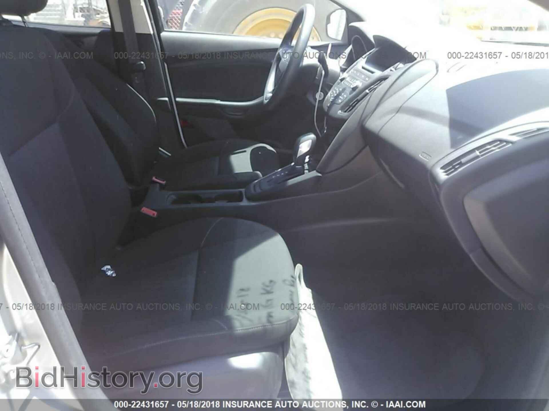 2015 Ford Focus - VIN: 1FADP3E24FL314207 - Photo 5