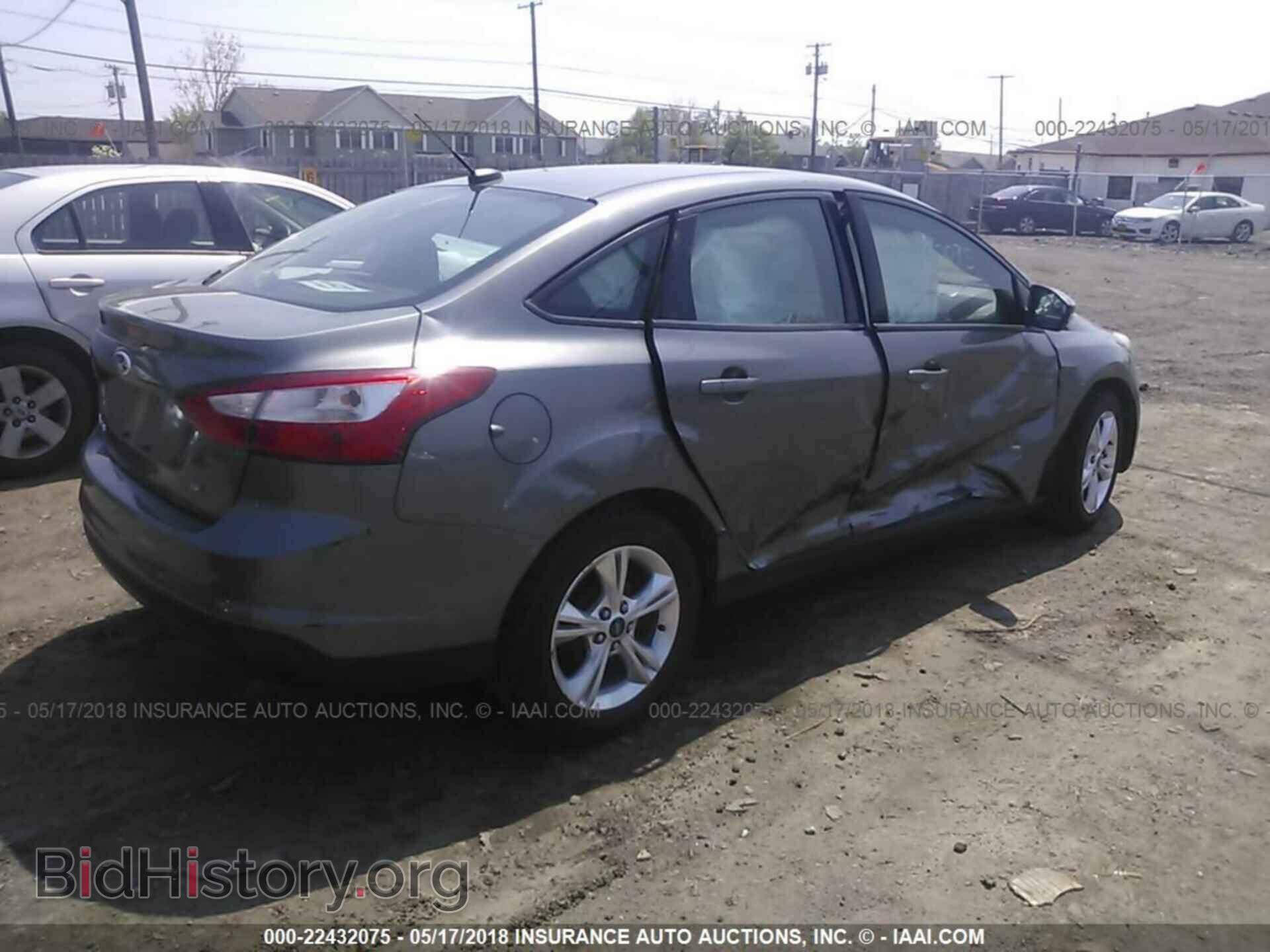 2013 Ford Focus - VIN: 1FADP3F22DL342762 - Photo 4