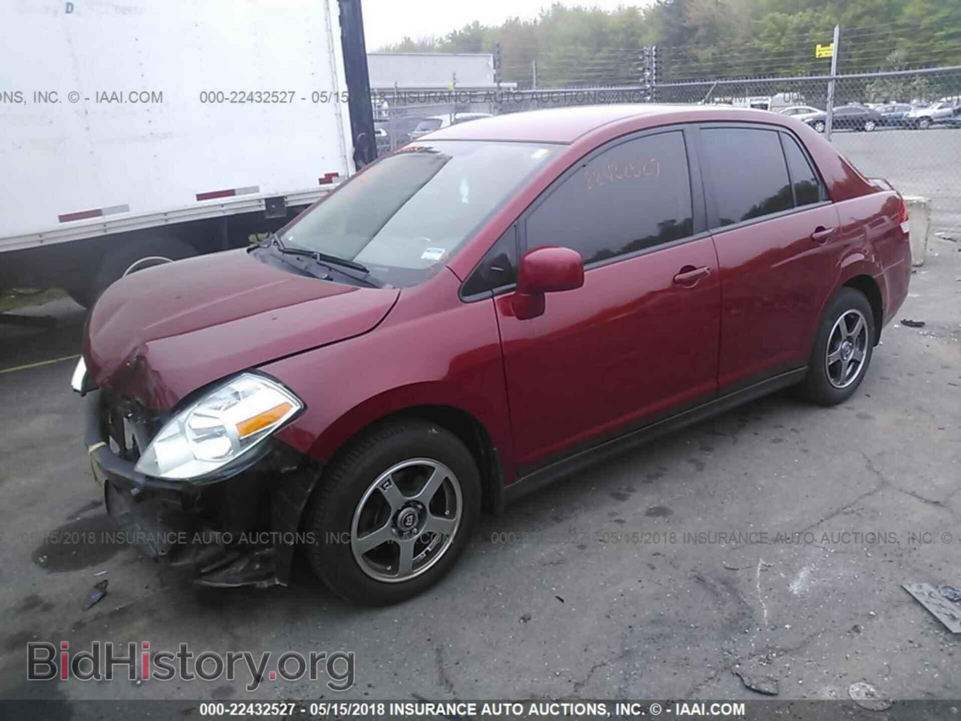 2011 Nissan Versa - VIN: 3N1BC1AP1BL379293 - Фото 2