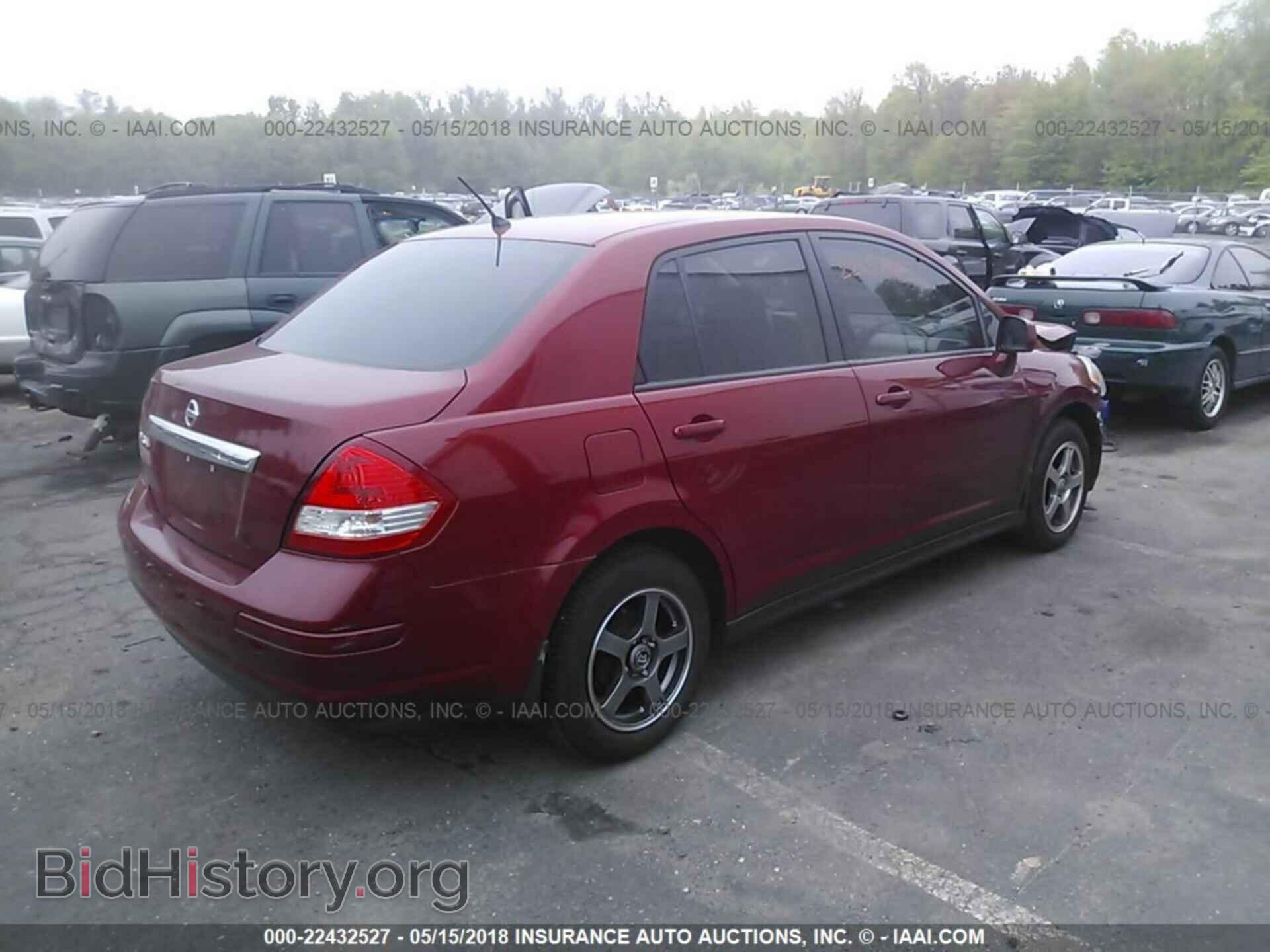2011 Nissan Versa - VIN: 3N1BC1AP1BL379293 - Фото 4