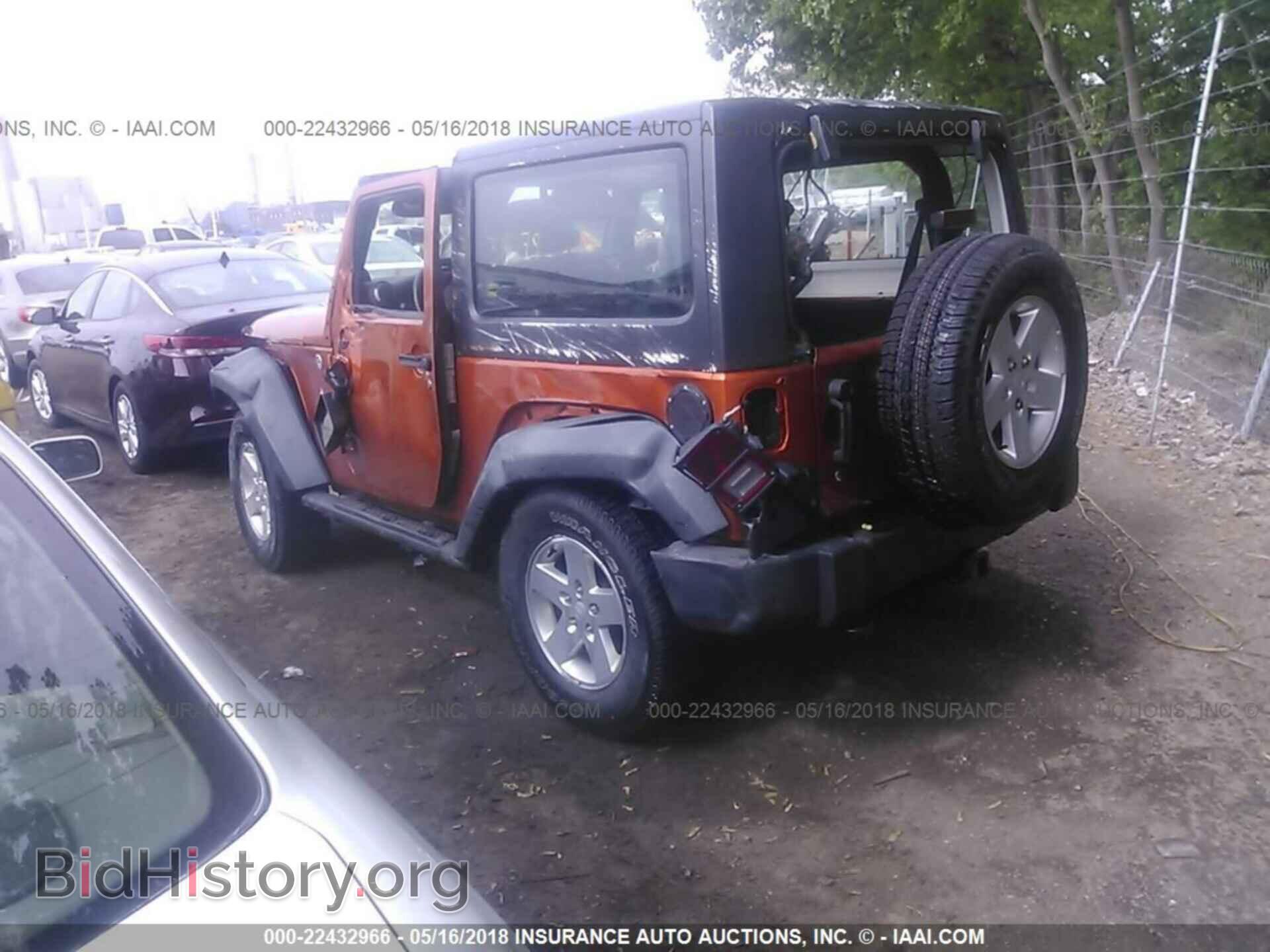 2011 Jeep Wrangler - VIN: 1J4GA2D18BL574013 - Фото 3