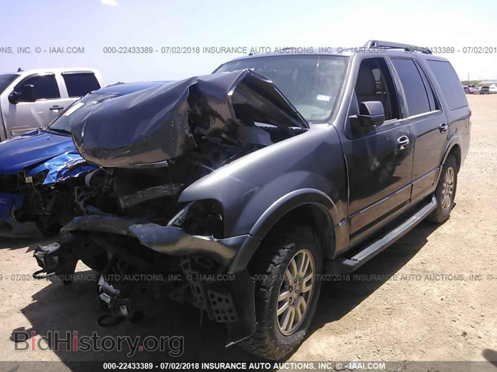 2014 Ford Expedition - VIN: 1FMJU1J58EEF59374 - Фото 2