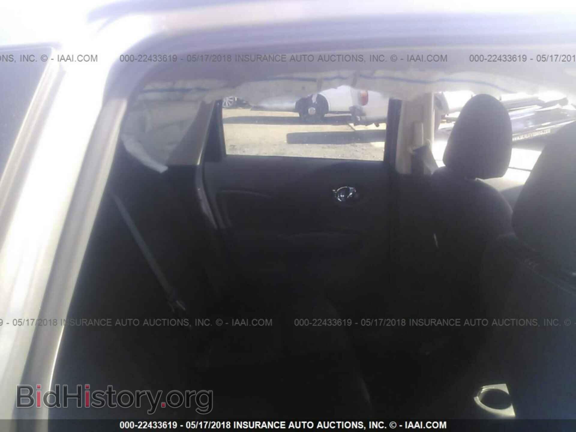 2014 Nissan Versa note - VIN: 3N1CE2CP2EL407429 - Photo 8