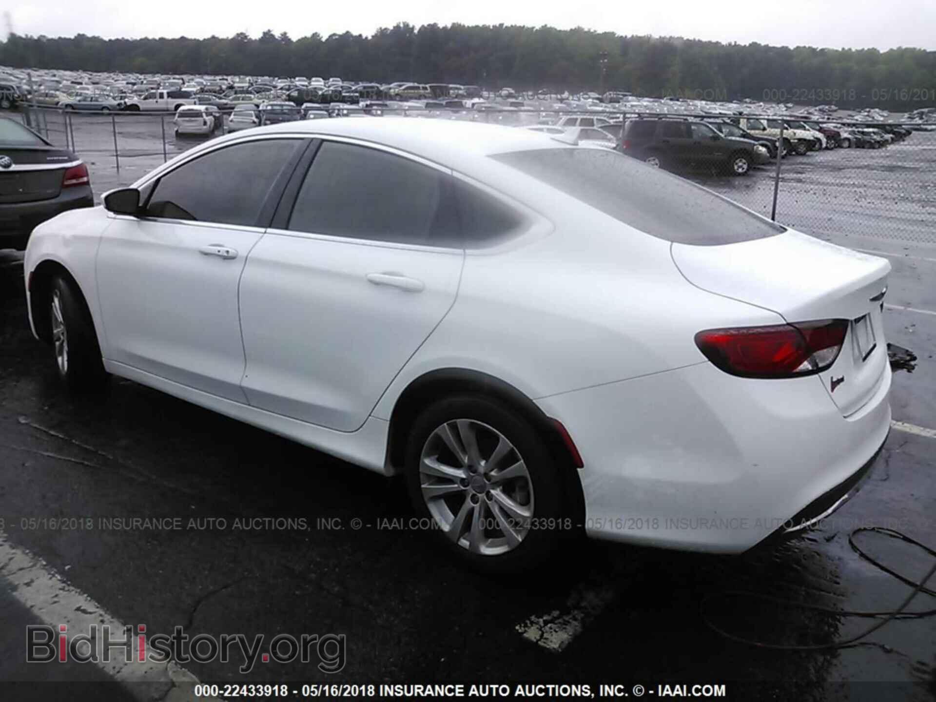 2016 Chrysler 200 - VIN: 1C3CCCAB1GN172562 - Photo 3