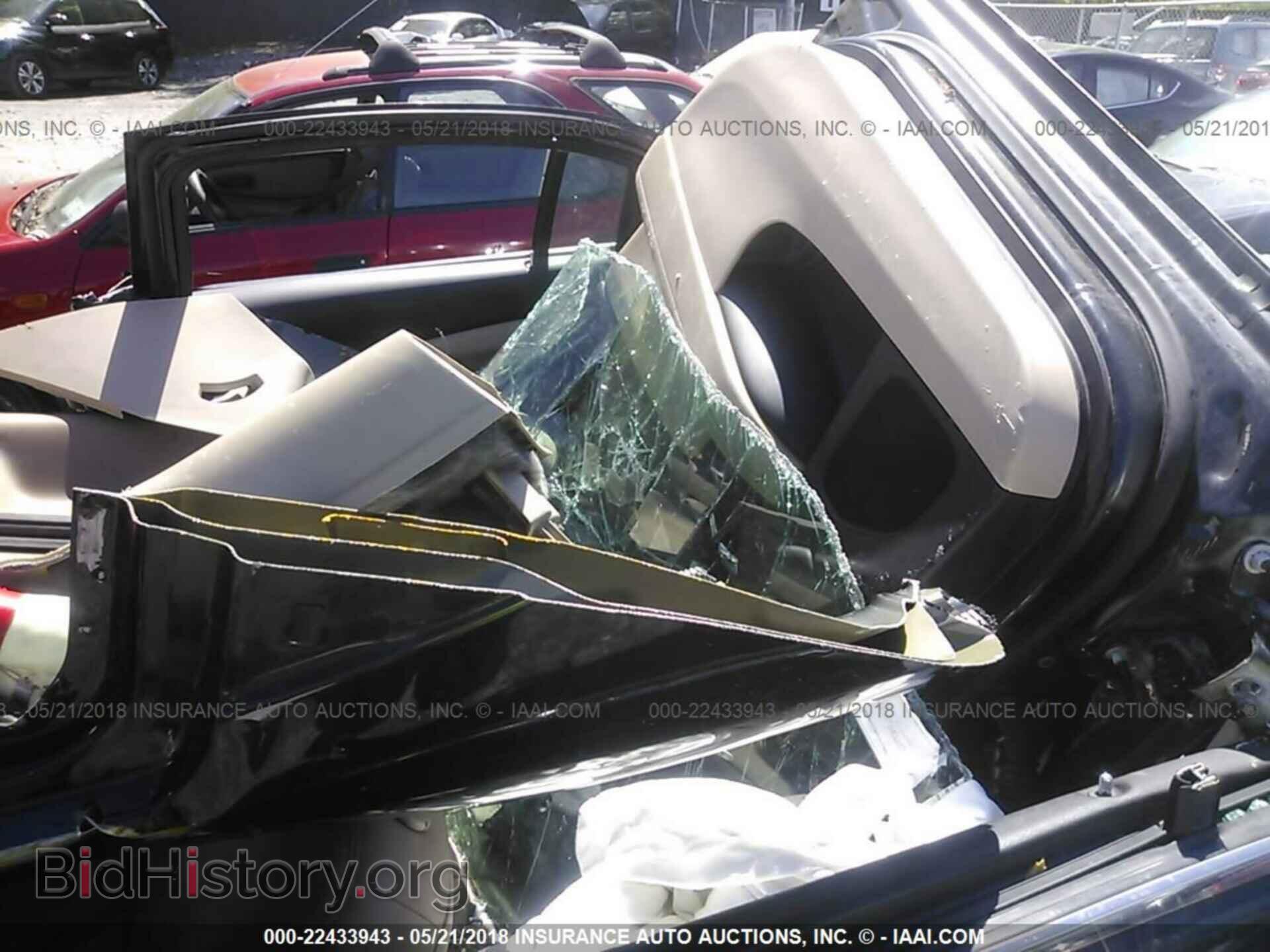 2011 Chrysler 200 - VIN: 1C3BC2FG3BN519862 - Photo 8
