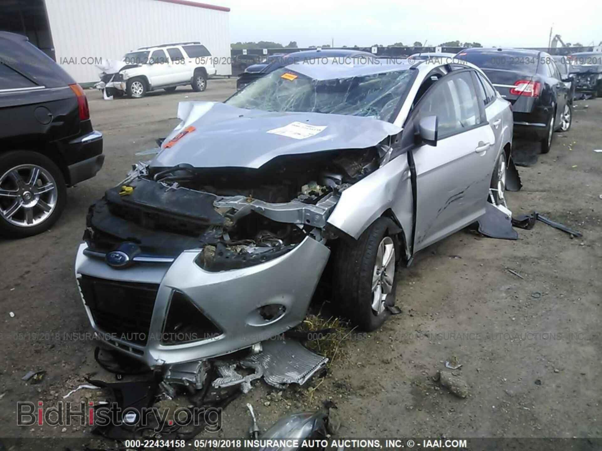 2012 Ford Focus - VIN: 1FAHP3F26CL289595 - Photo 2