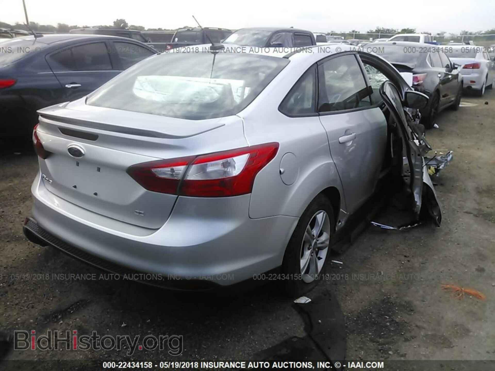2012 Ford Focus - VIN: 1FAHP3F26CL289595 - Photo 4