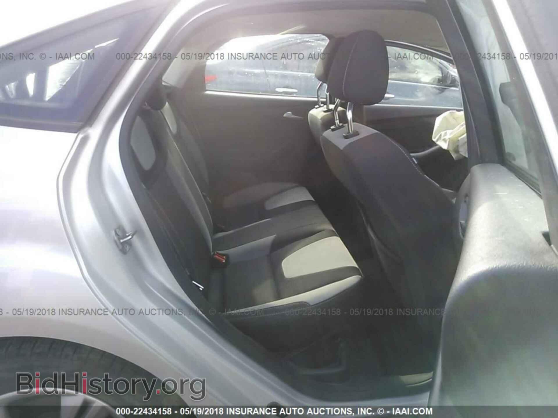 2012 Ford Focus - VIN: 1FAHP3F26CL289595 - Photo 8