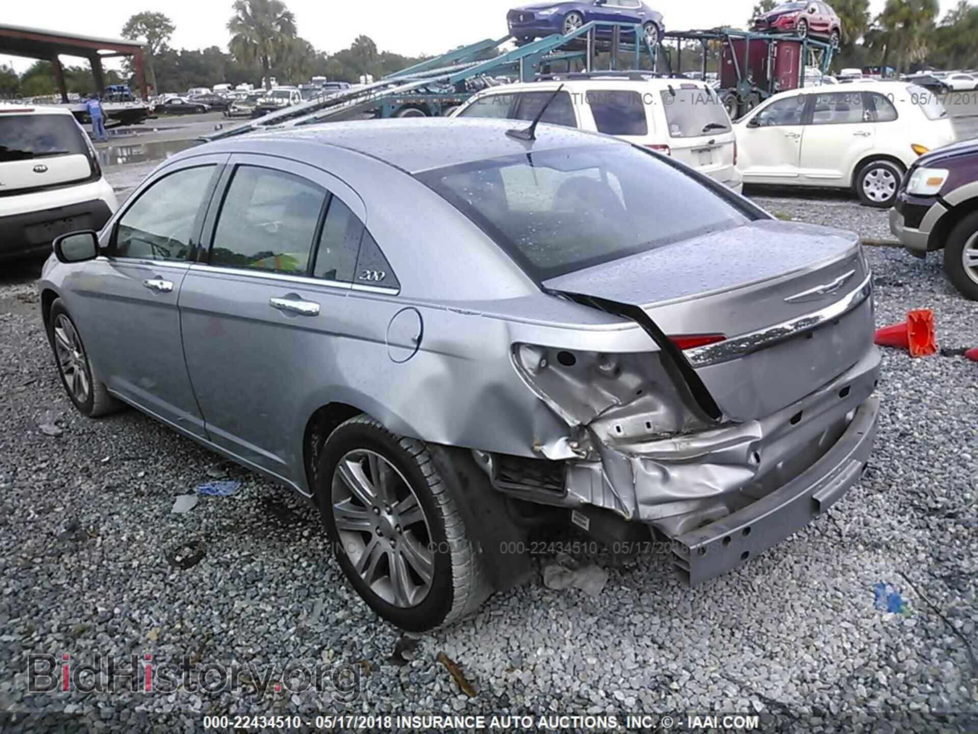 2013 Chrysler 200 - VIN: 1C3CCBAB3DN660384 - Фото 3