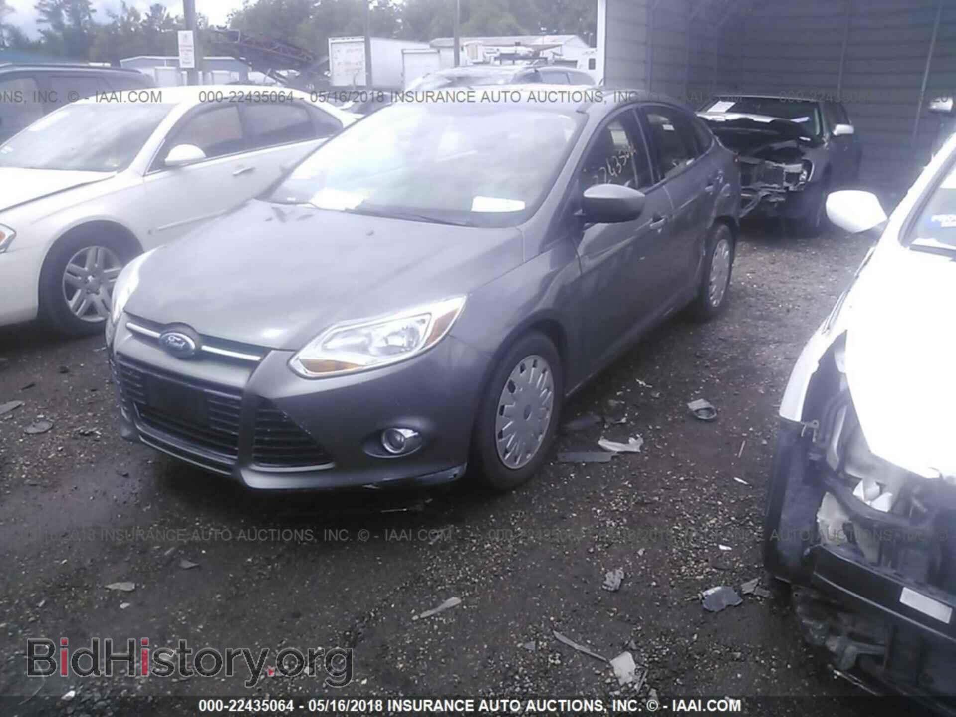 2012 Ford Focus - VIN: 1FAHP3F26CL205131 - Фото 2