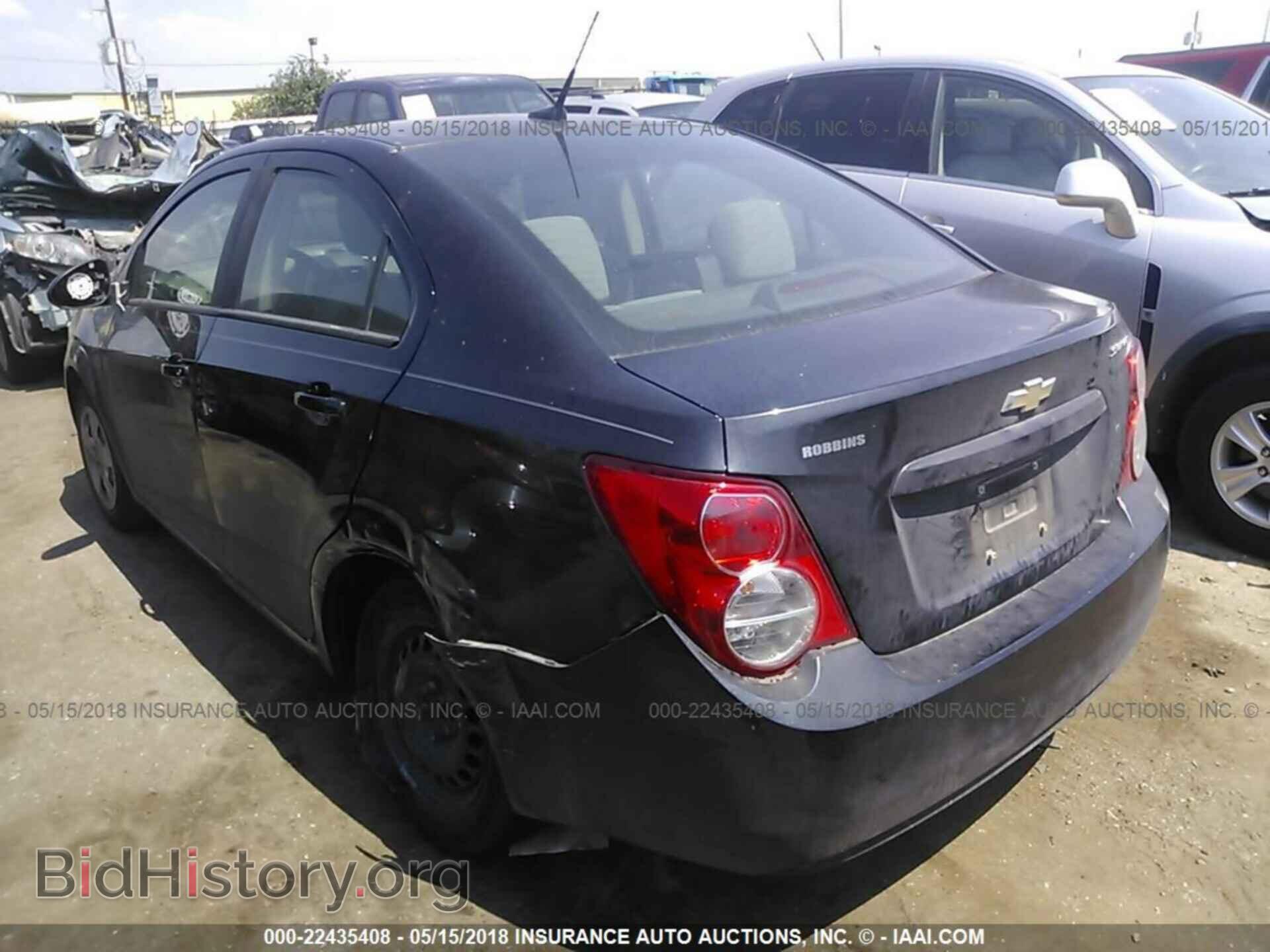 2014 Chevrolet Sonic - VIN: 1G1JA5SH2E4174890 - Фото 3