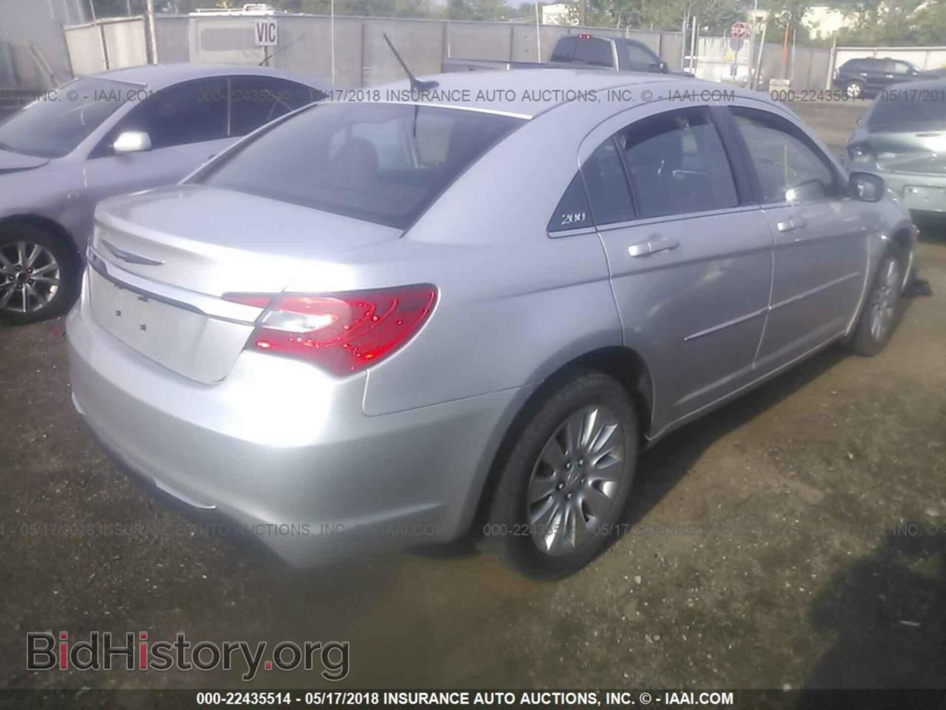 2012 Chrysler 200 - VIN: 1C3CCBAB6CN271897 - Photo 4