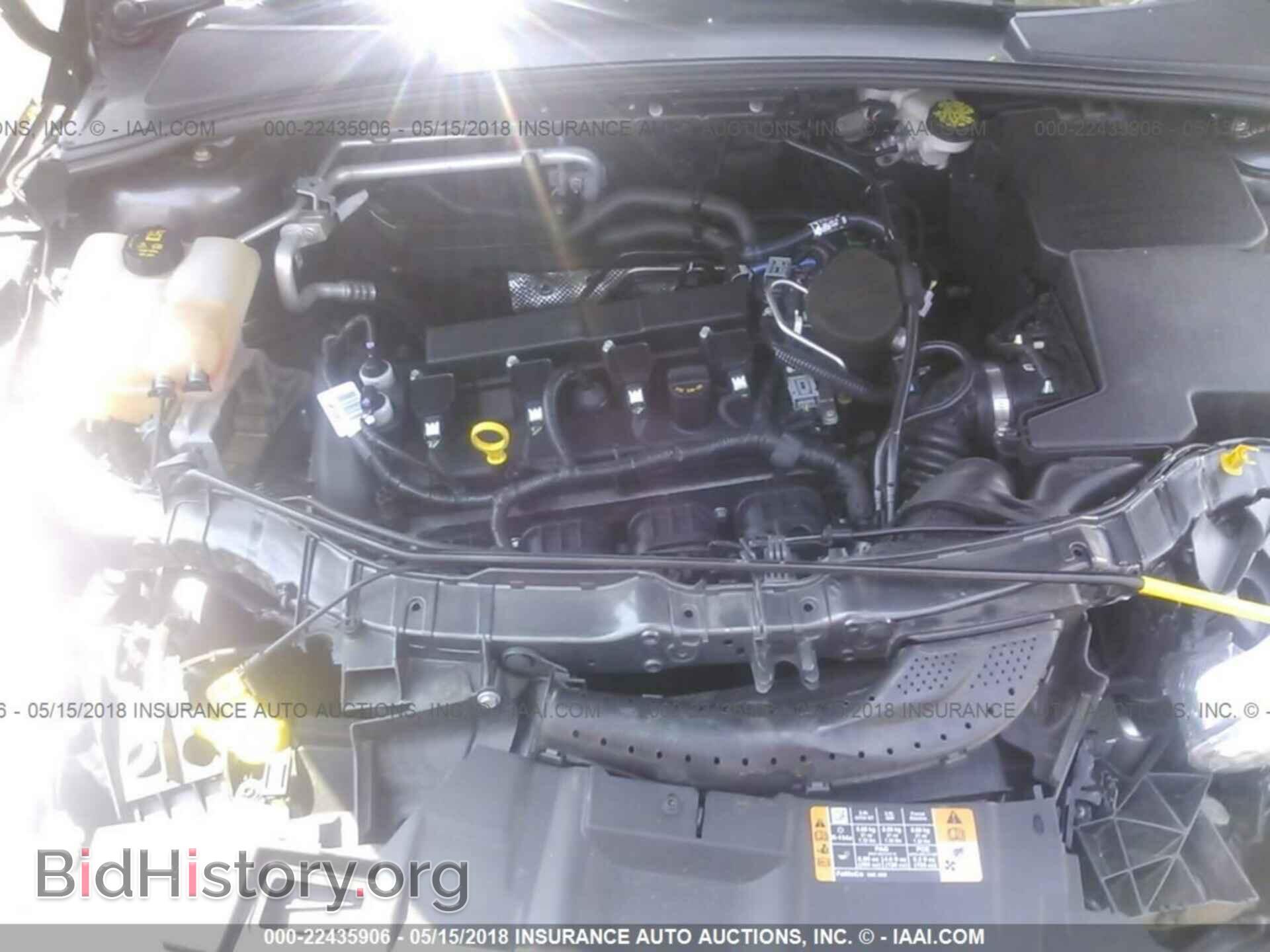 2016 Ford Focus - VIN: 1FADP3F27GL240104 - Photo 10